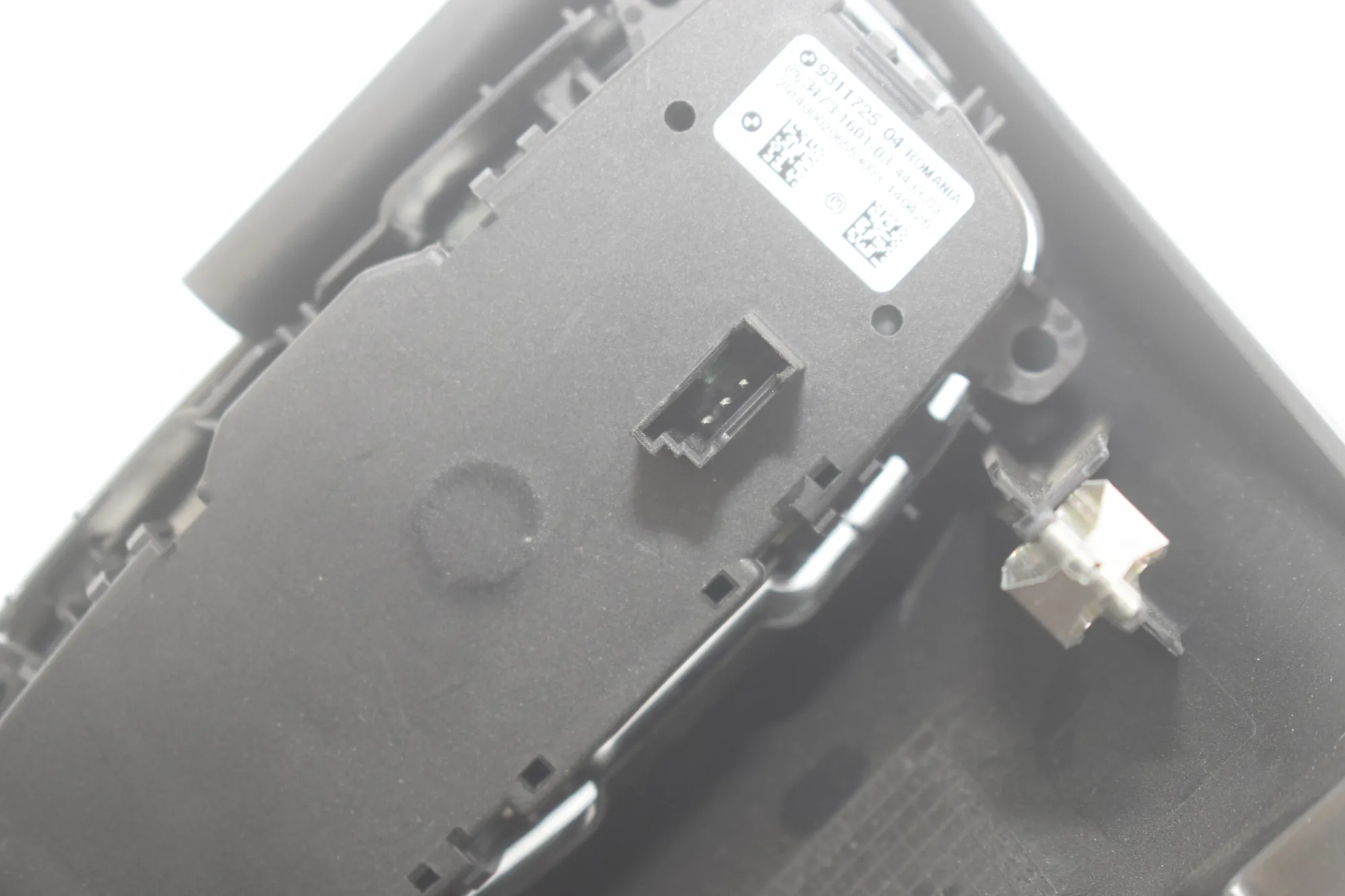 Headlight Switch Control Unit – OEM 9311725 · BMW i3 (I01) Electric 2014 – 5