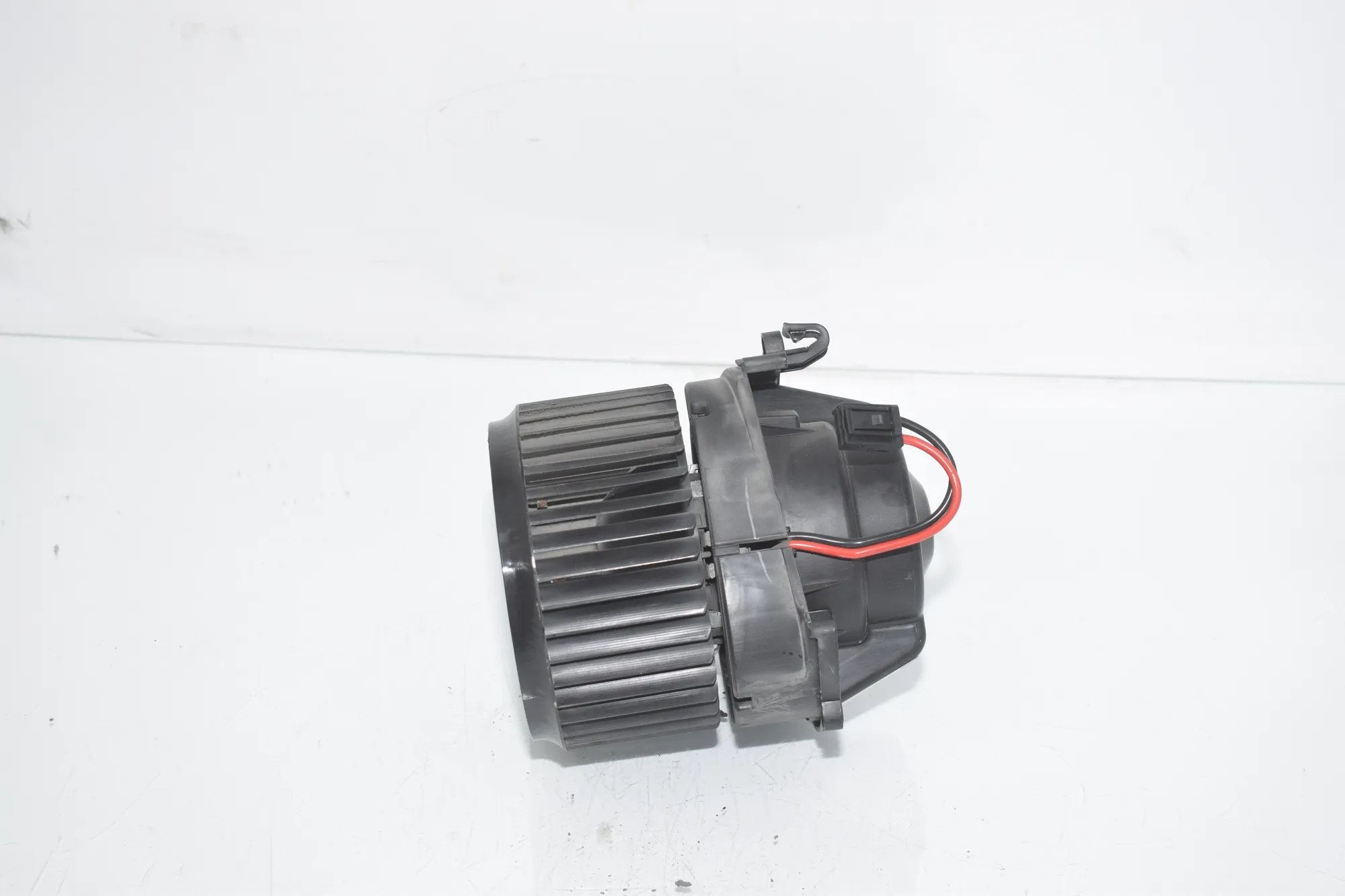 Heater Blower Fan – OEM 9297751 · BMW i3 (I01) Electric 2014 – 2