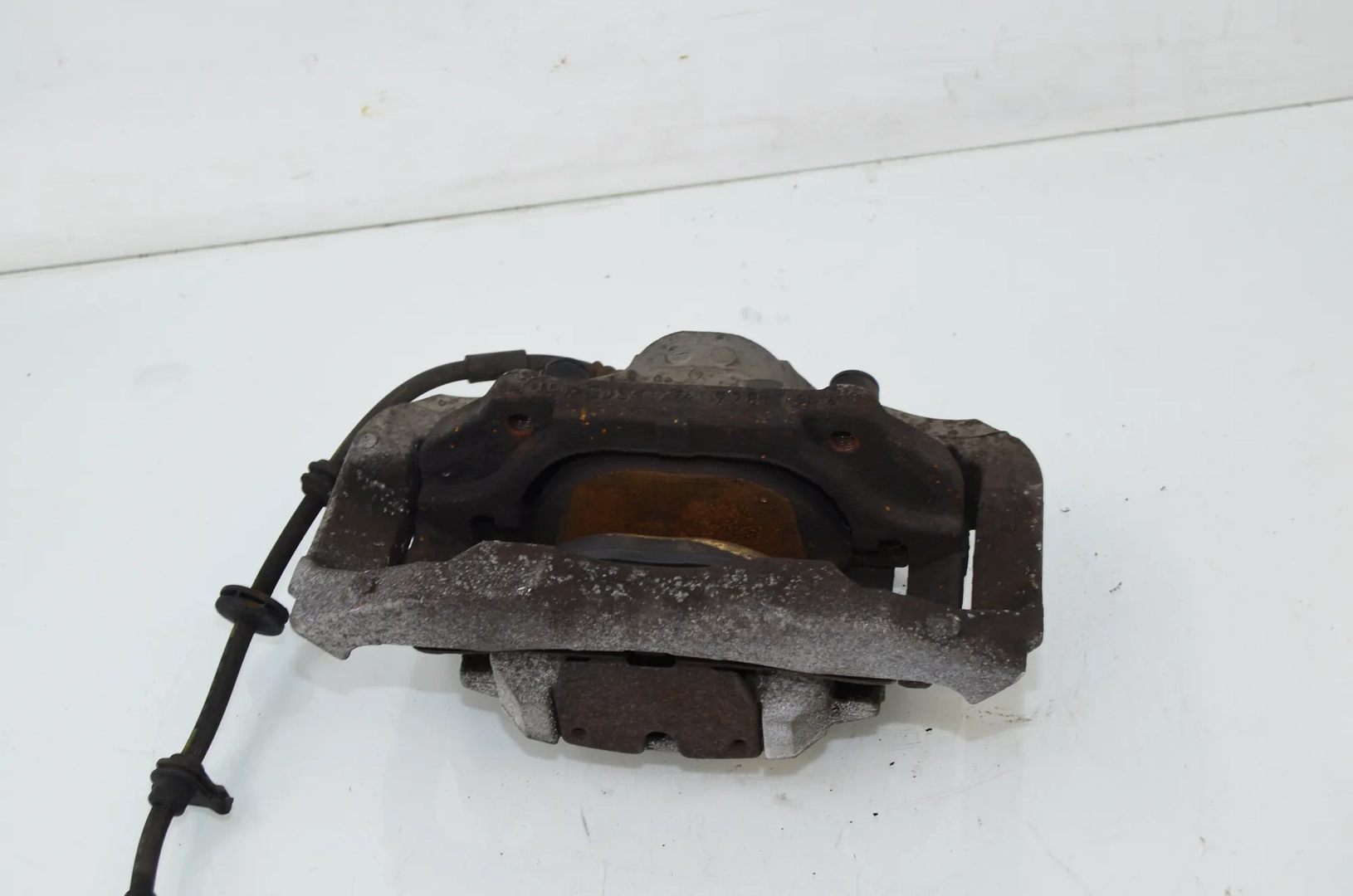 Front Right Brake Caliper – OEM 6786818 · BMW 5 Touring (F11) 535 d 2011 – 4