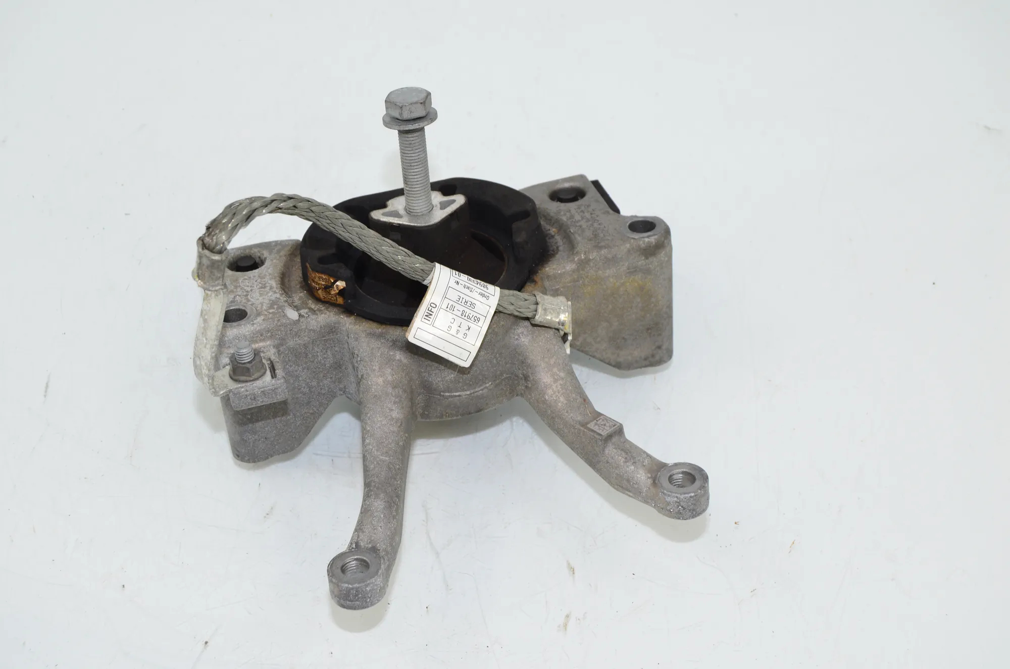 Gearbox Mount – OEM 8742697 · BMW 3 Touring (G21) (2019 - -) 318 i 2023 – 2