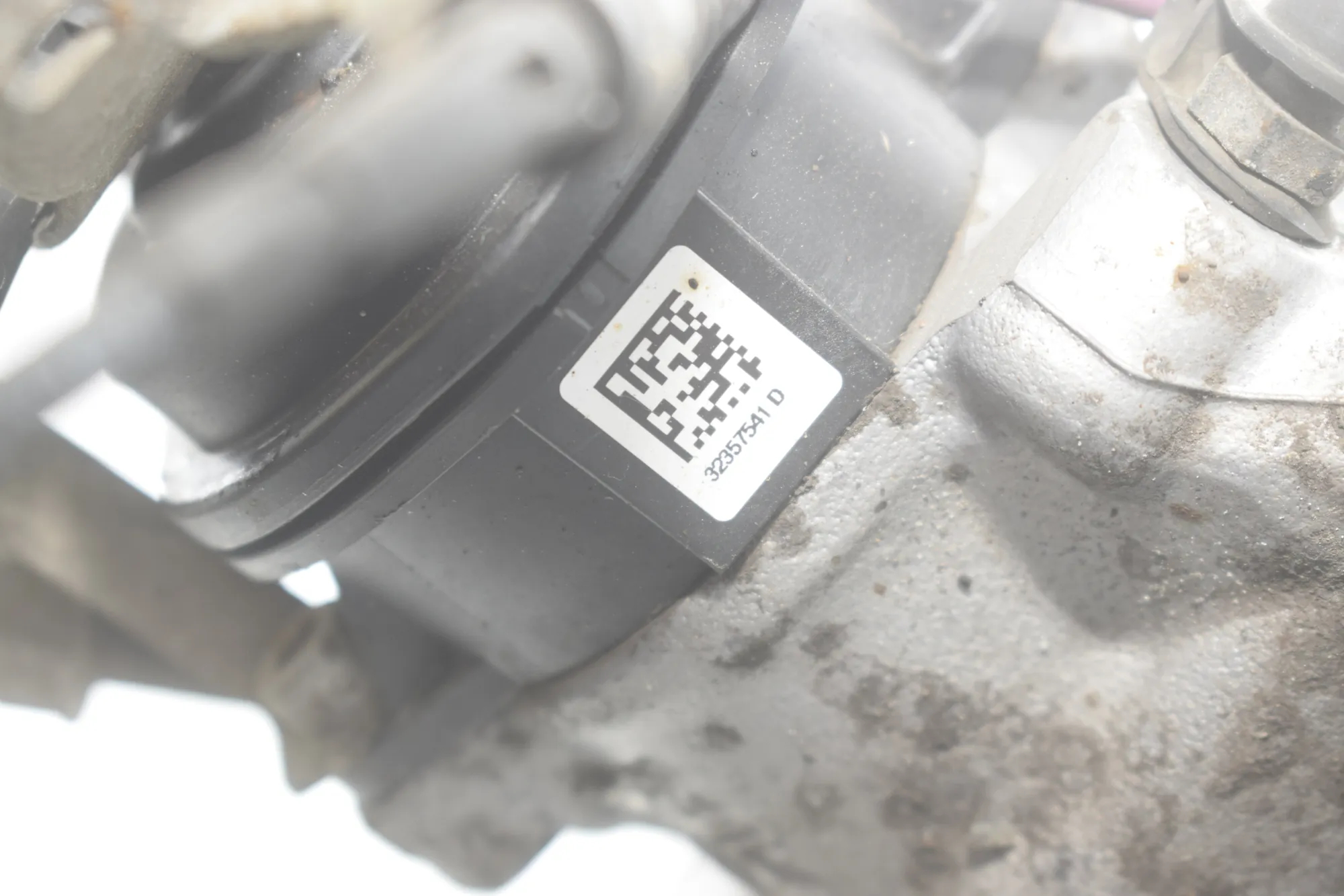 Rear Right Brake Caliper – OEM 6870576 · BMW 5 Touring (G31) (2017 - -) 520 d 2019 – 6