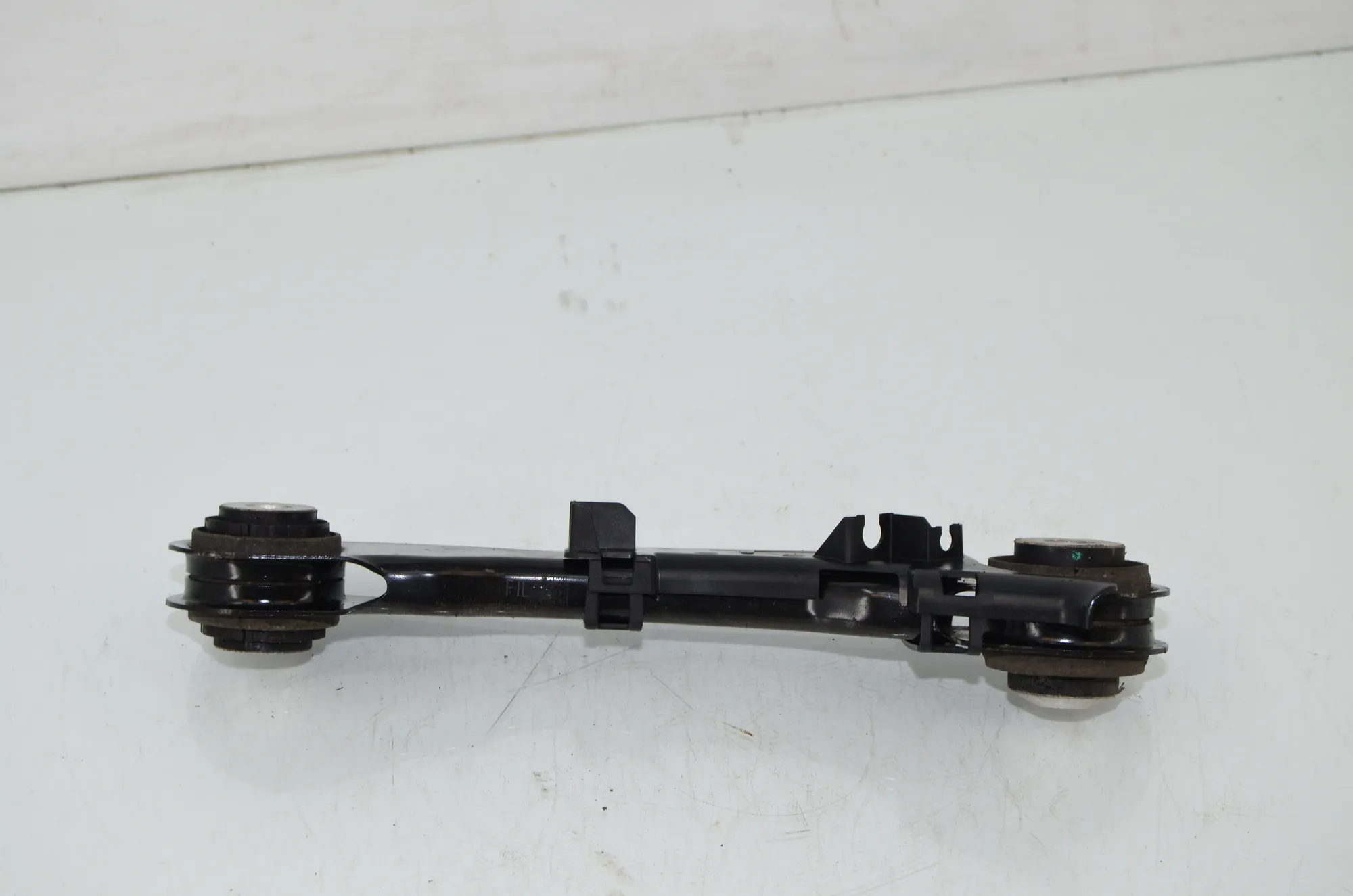 Rear Left Control Arm – OEM 6867537 · BMW 5 Touring (G31) (2017 - -) 520 d 2019 – 2