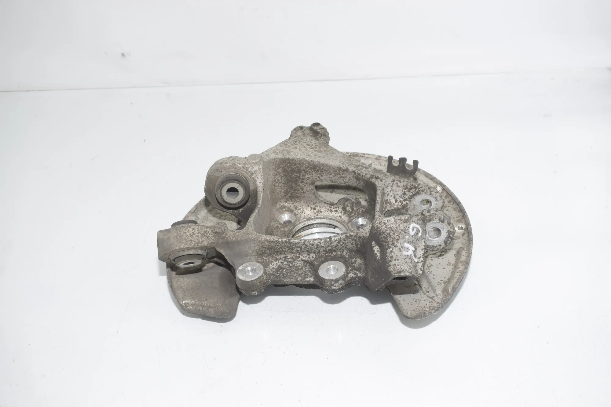 Rear Left Wheel Hub Spindle – OEM 6861137 · BMW 5 Touring (G31) (2017 - -) 520 d 2019 – 4