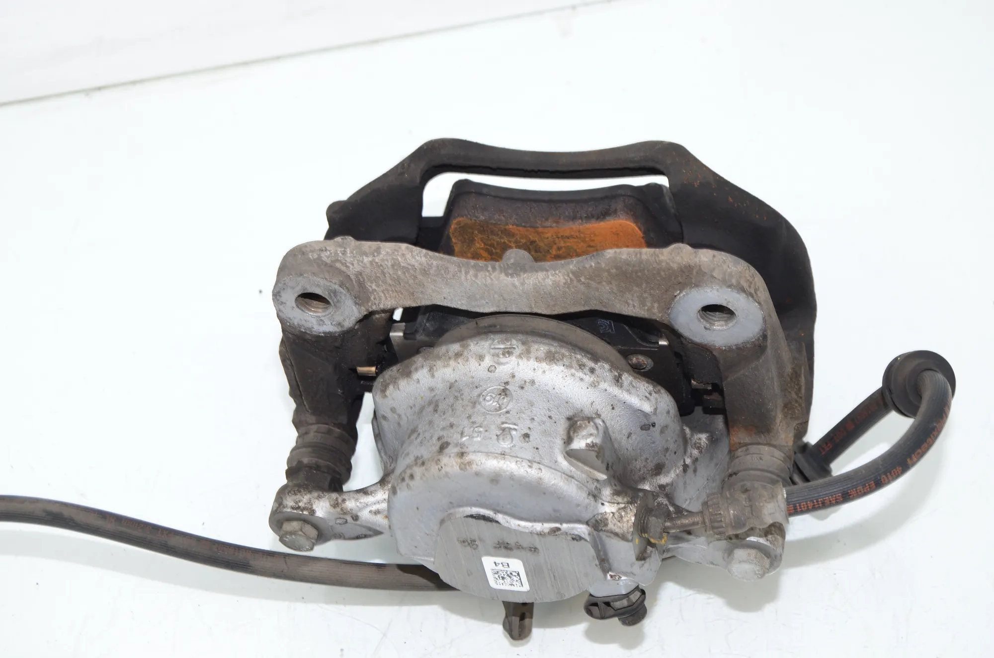 Front Right Brake Caliper – OEM 6872800 · BMW 5 Touring (G31) (2017 - -) 520 d 2019 – 4