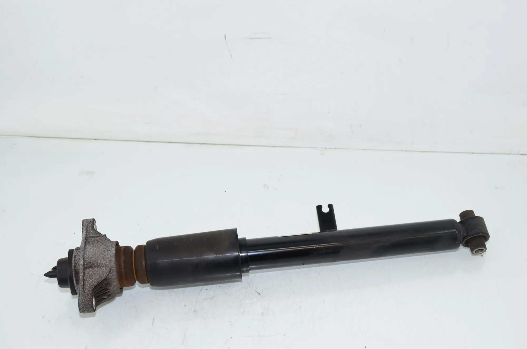 Rear Right Shock Absorber – OEM 6879317 · BMW 3 Touring (G21) (2019 - -) 320 d Mild-Hybrid 2024 – 3