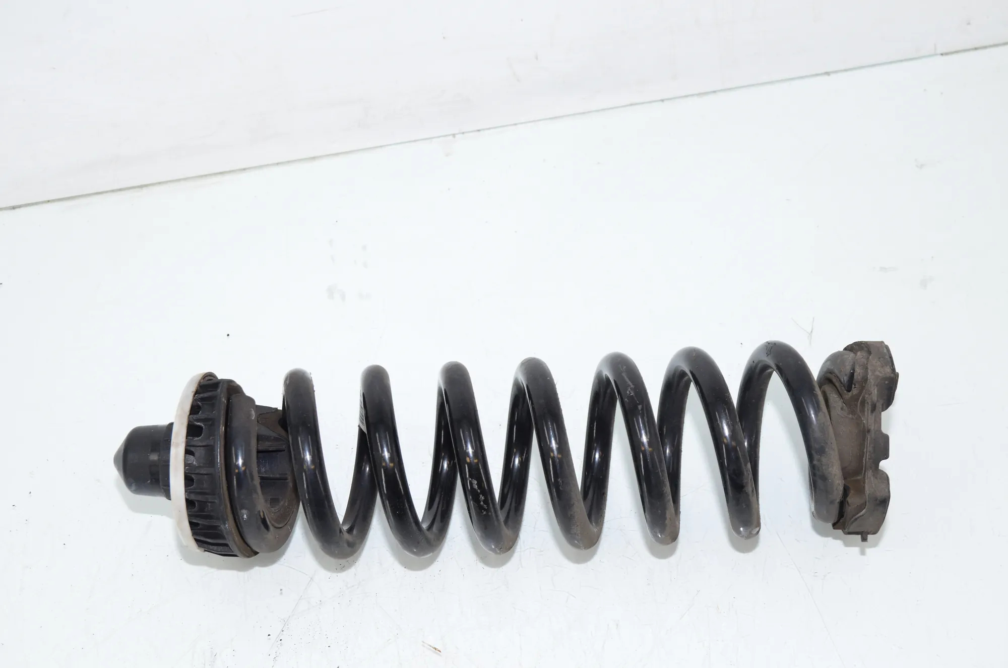 Rear Right Coil Spring – OEM 6898643 · BMW 3 Touring (G21) (2019 - -) 320 d Mild-Hybrid 2024 – 4