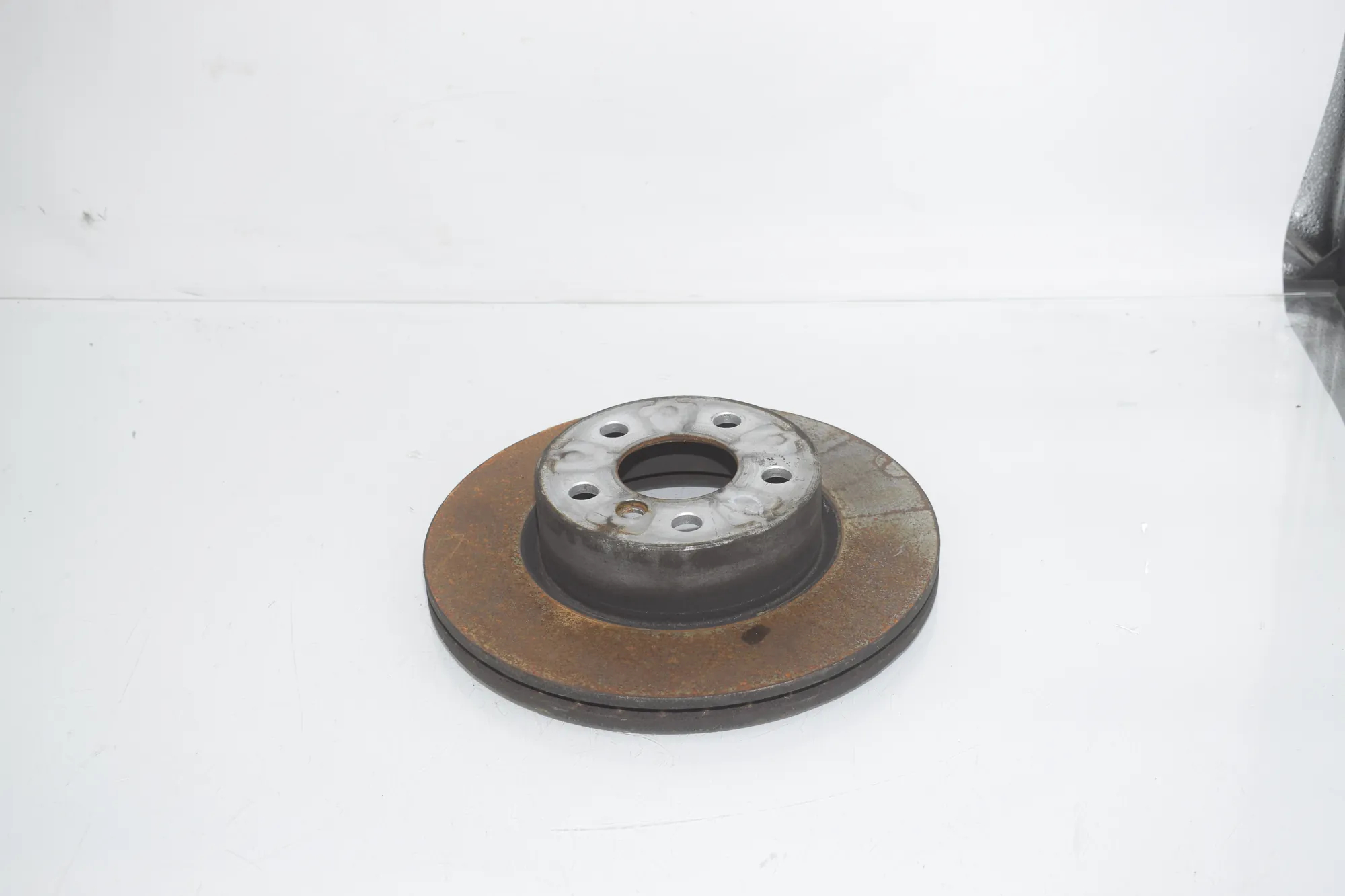 Front Right Brake Disc – OEM 6877211 · BMW 3 Touring (G21) (2019 - -) 318 i 2023