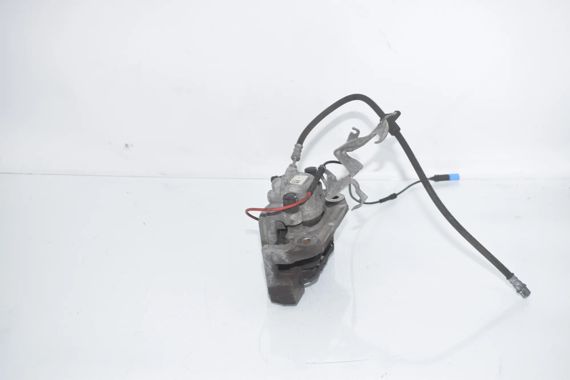Front Left Brake Caliper – OEM 6875131 · BMW 3 Touring (G21) (2019 - -) 318 i 2023 – 3