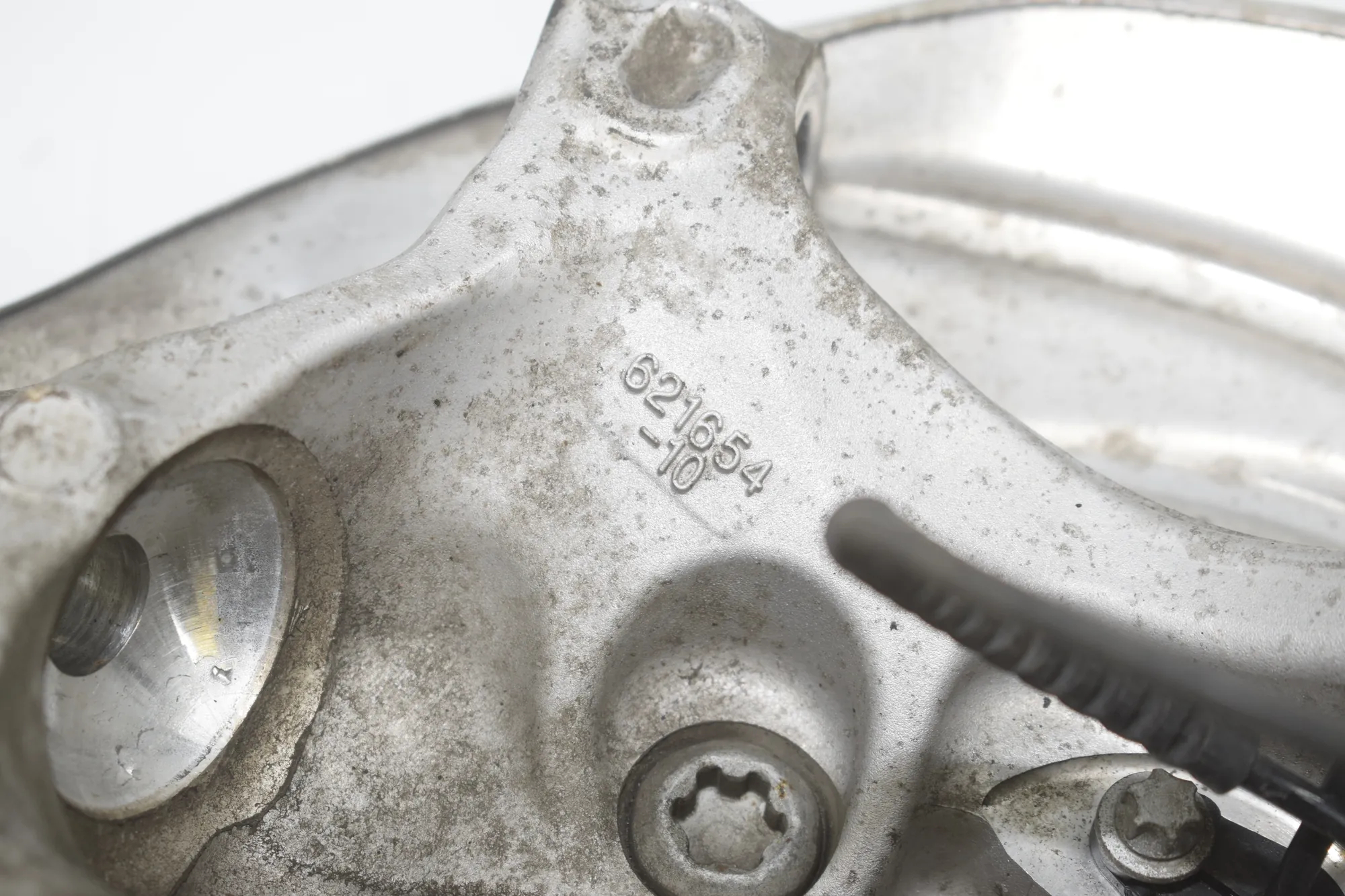 Front Right Wheel Hub – OEM 621654-10 · BMW 3 Touring (G21) (2019 - -) 318 i 2023 – 4
