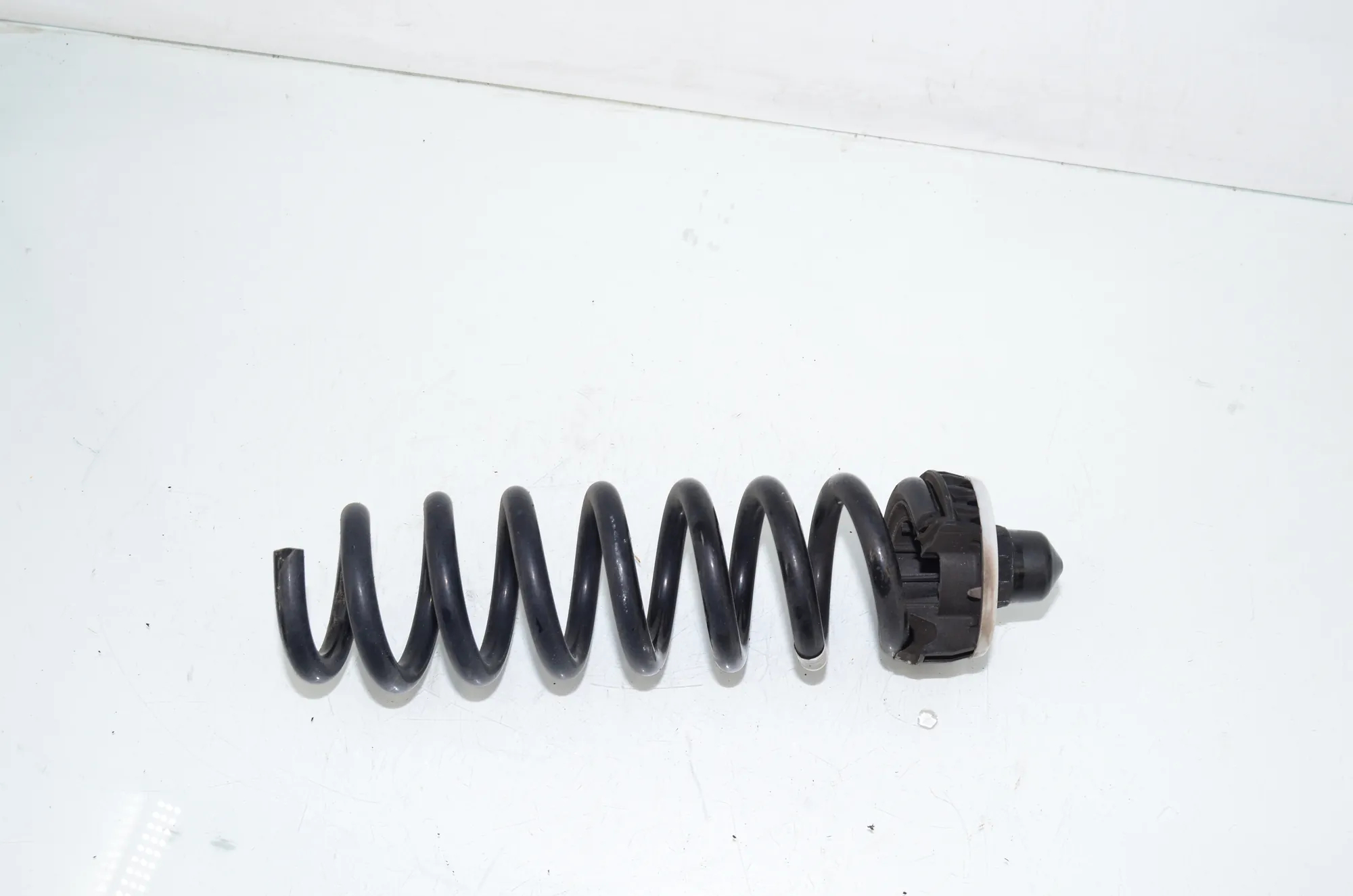 Rear Left Coil Spring – OEM 6898642 · BMW 3 Touring (G21) (2019 - -) 318 i 2023 – 3