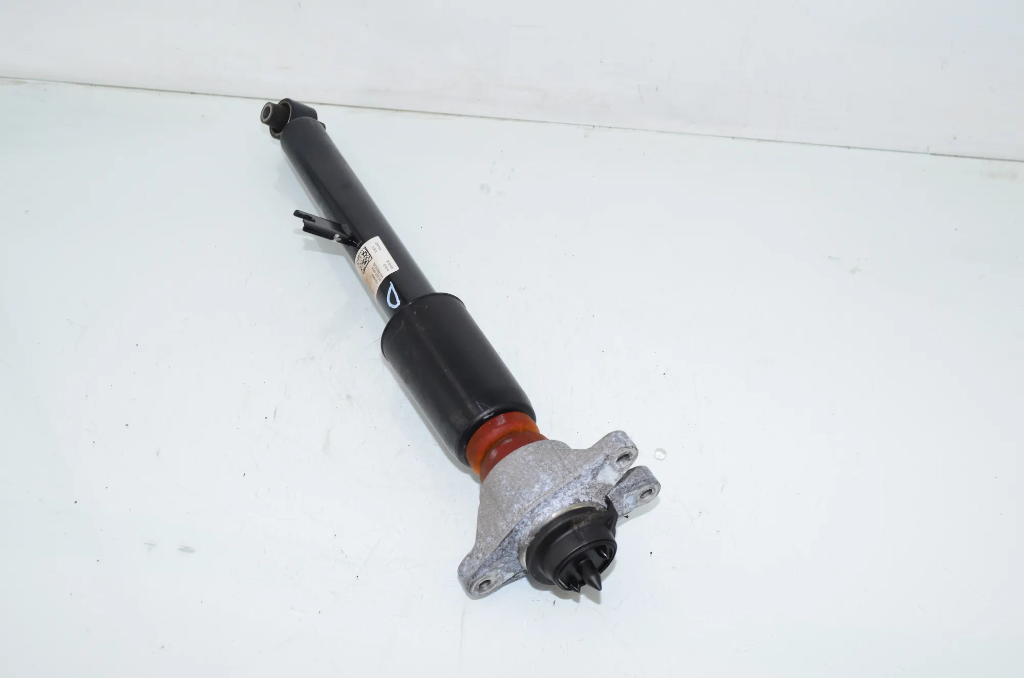 Rear Right Shock Absorber – OEM 6879317 · BMW 3 Touring (G21) (2019 - -) 318 i 2023 – 2