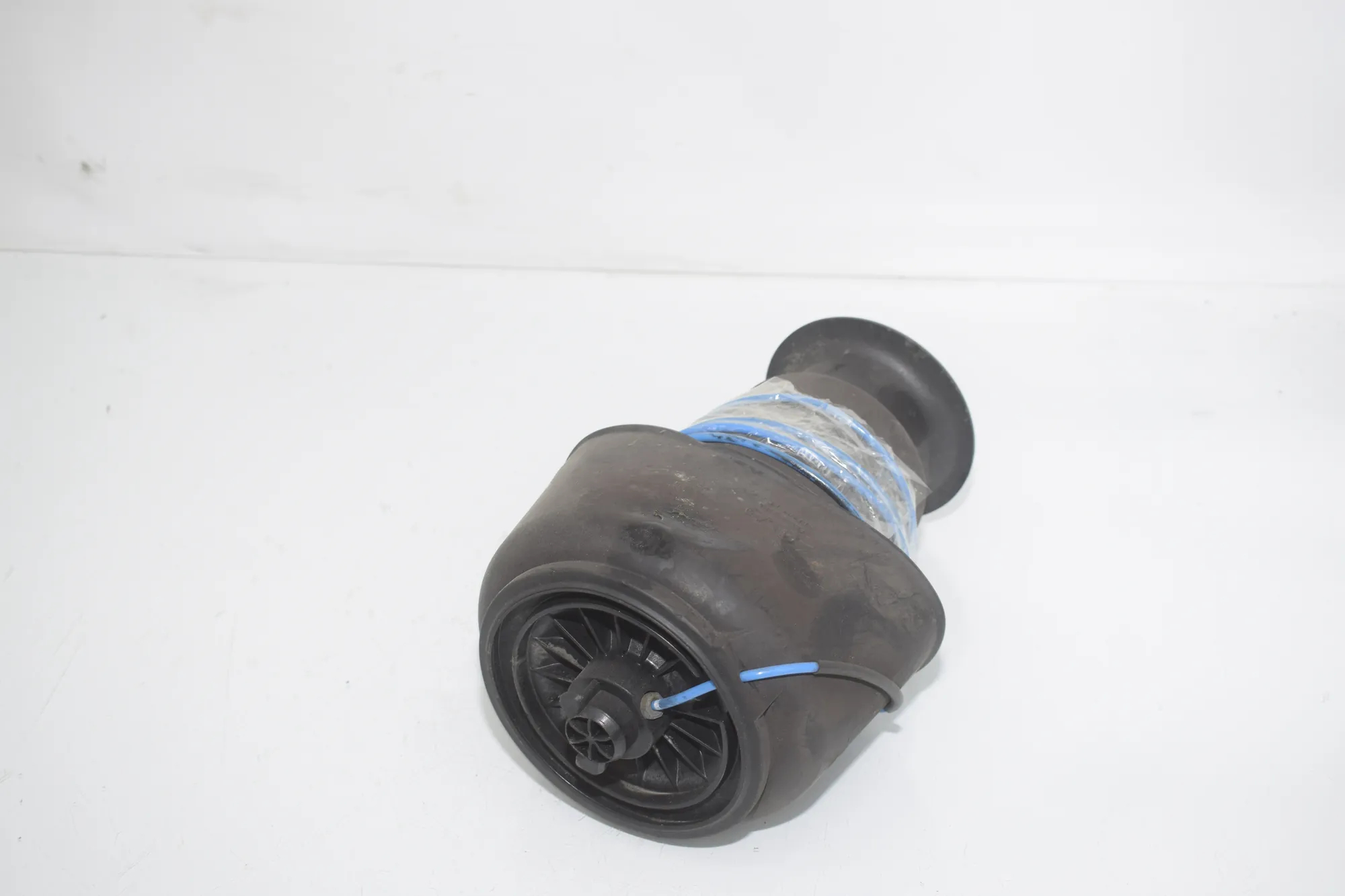 Rear Right Air Suspension Spring Bag – OEM 6784379 · BMW 5 Touring (F11) 530 d xDrive 2011 – 3