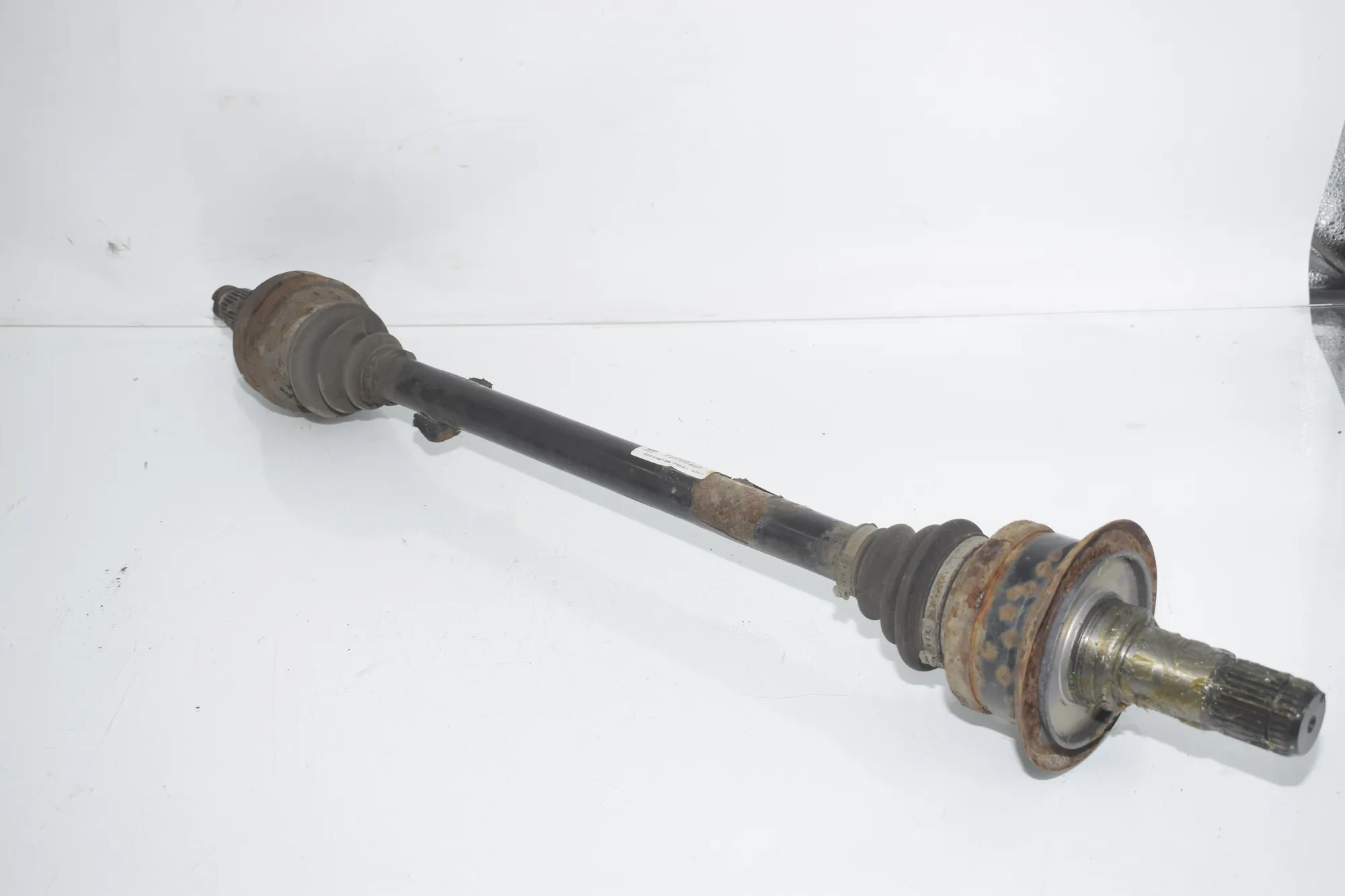 Rear Right Driveshaft – OEM 7581018 · BMW 5 Touring (F11) 530 d xDrive 2011 – 4