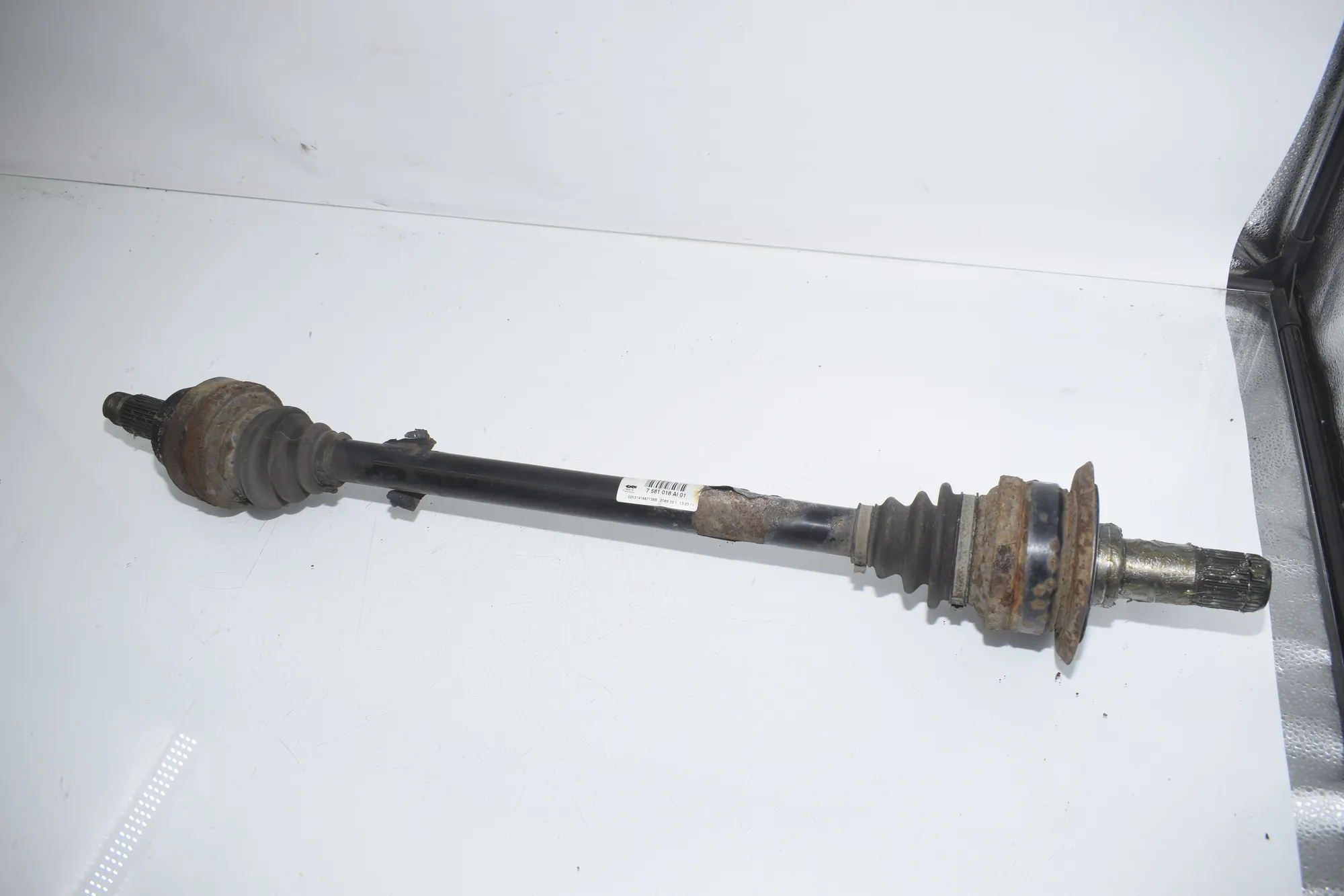 Rear Right Driveshaft – OEM 7581018 · BMW 5 Touring (F11) 530 d xDrive 2011 – 3