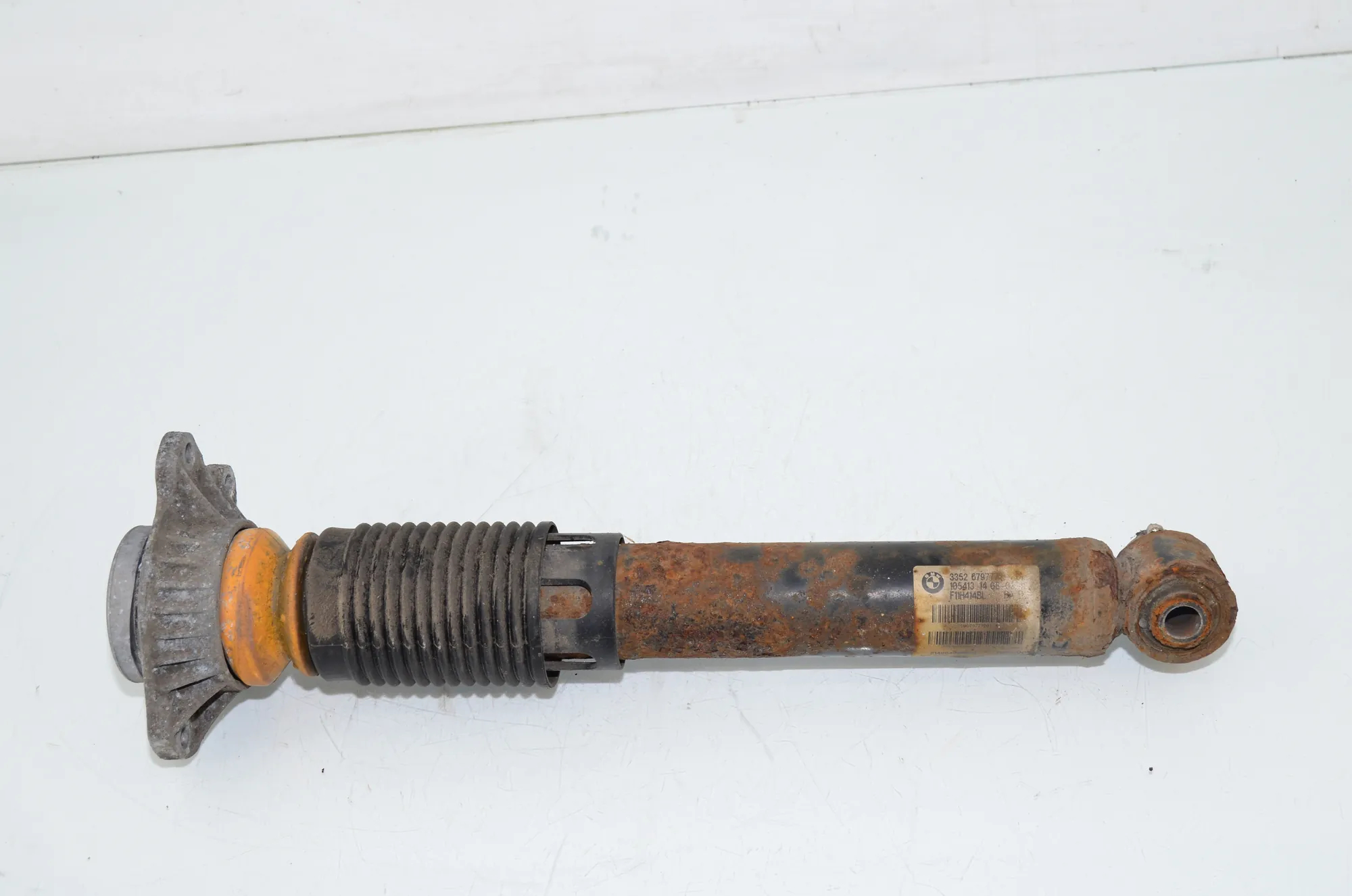 Rear Left Shock Absorber – OEM 6797772 · BMW 5 Touring (F11) 530 d xDrive 2011