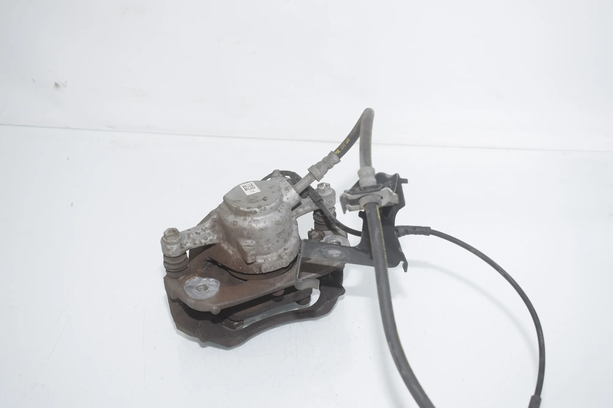 Front Left Brake Caliper – OEM 6860269 · BMW i3 (I01) s Electric 2020 – 3