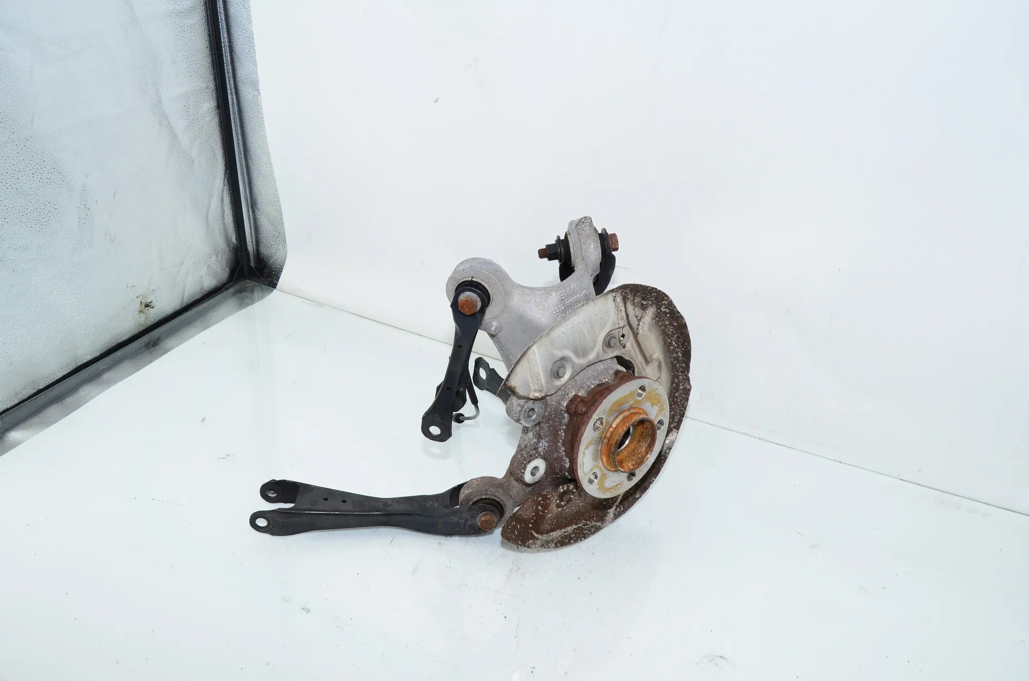 Rear Left Wheel Hub Spindle – OEM 6852161 · BMW i3 (I01) s Electric 2020 – 5
