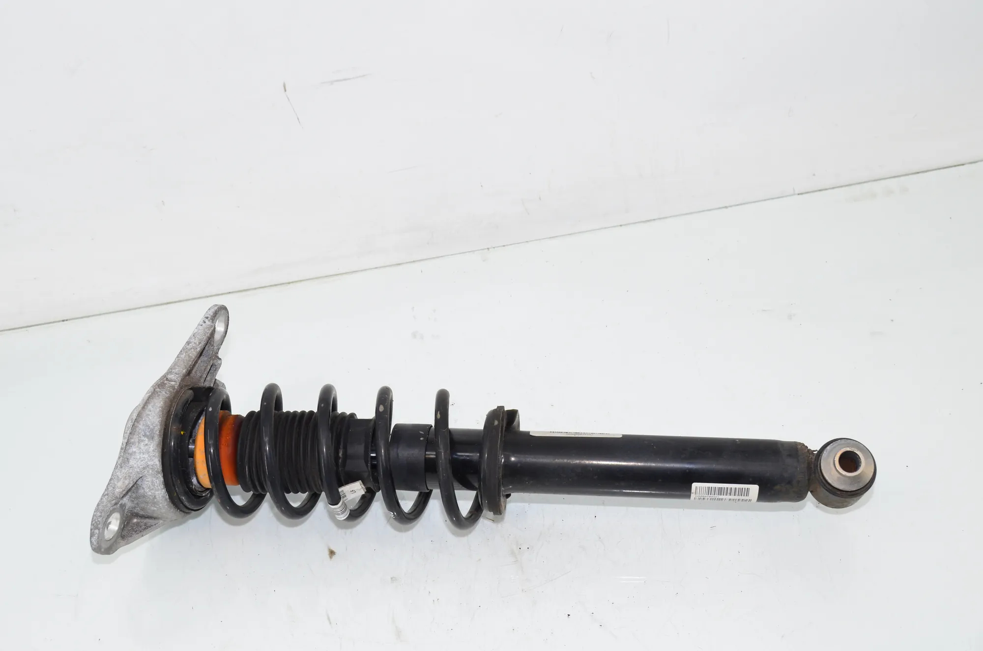 Rear Left Shock Absorber – OEM 6887655 · BMW i3 (I01) s Electric 2020 – 3