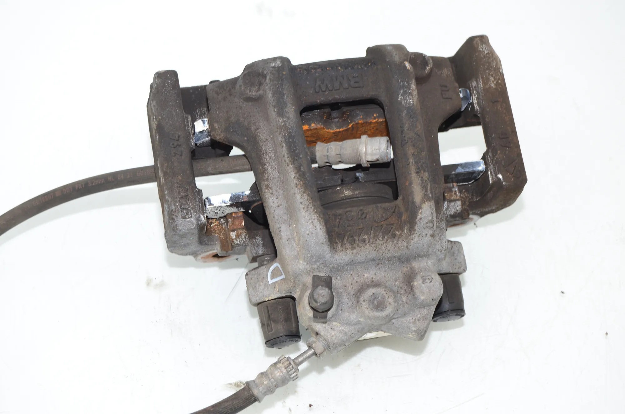 Front Right Brake Caliper – OEM 6895222 · BMW 3 Touring (G21) (2019 - -) 318 d 2021 – 2