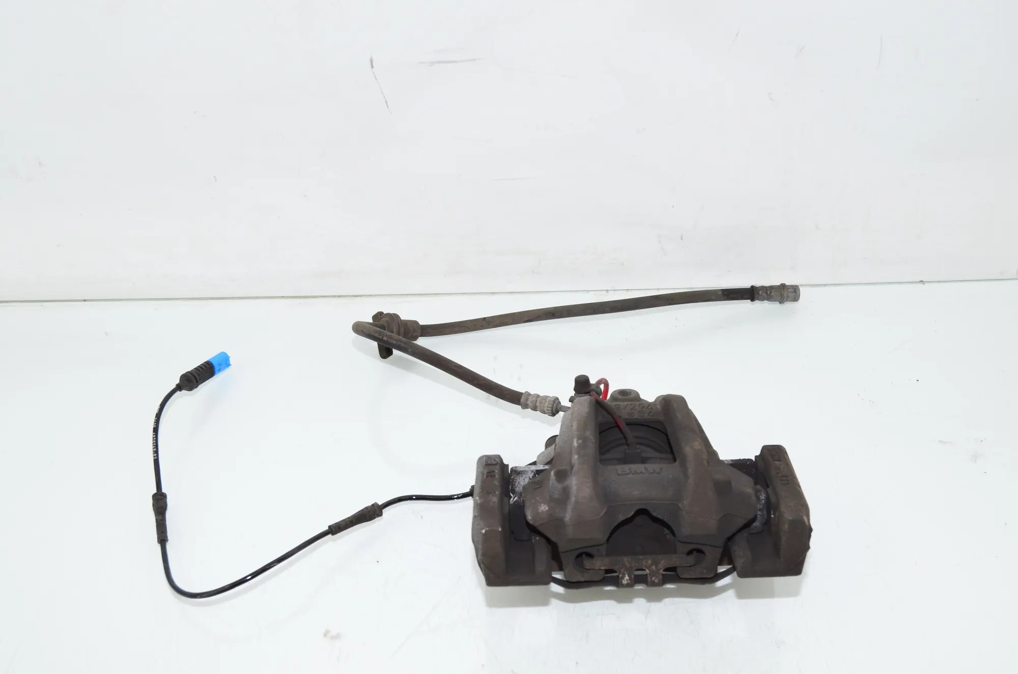 Front Left Brake Caliper – OEM 6895221 · BMW 3 Touring (G21) (2019 - -) 318 d 2021