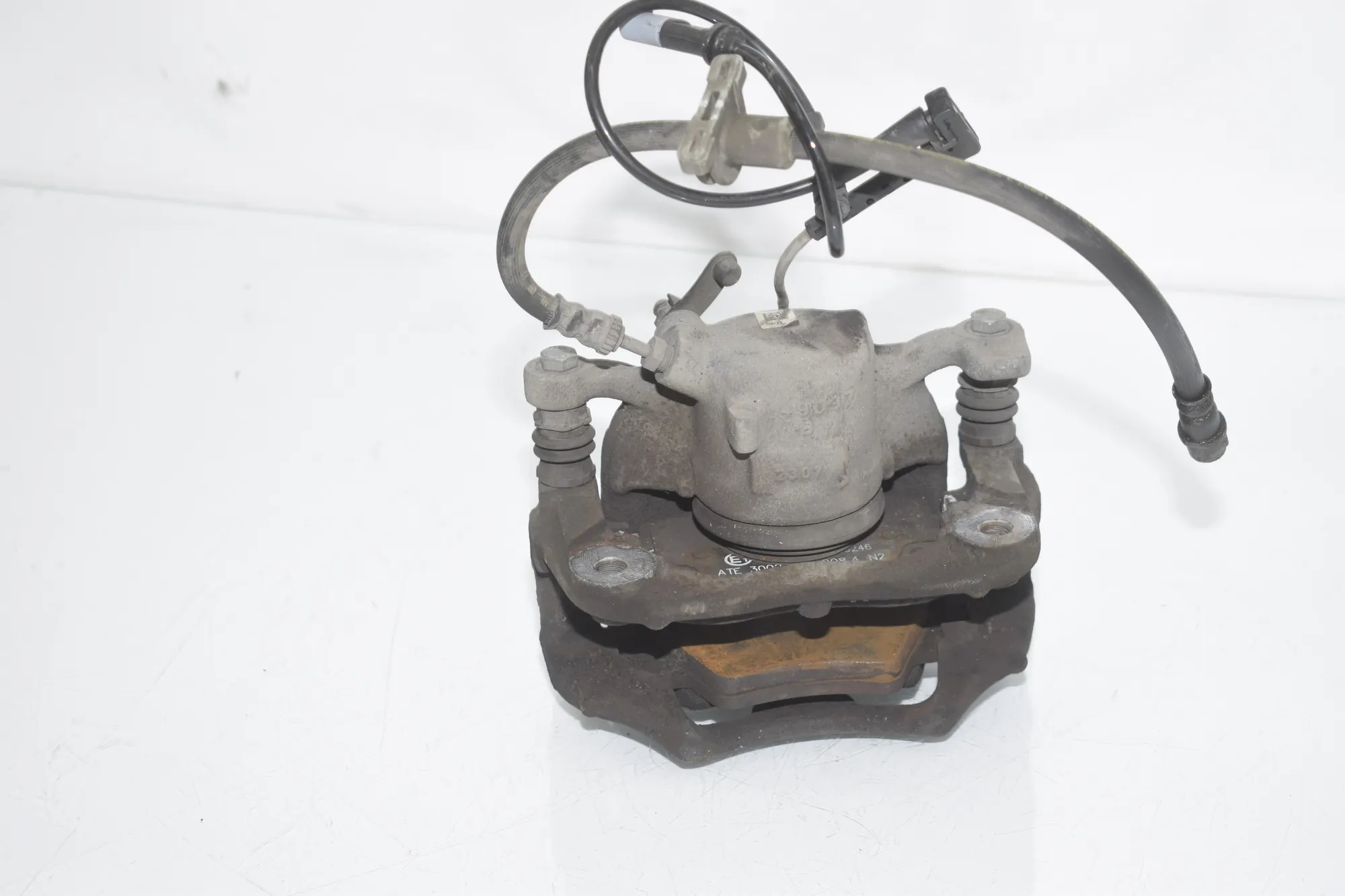 Front Left Brake Caliper – OEM 6860265 · BMW X1 (F48) xDrive 18 d 2017 – 4