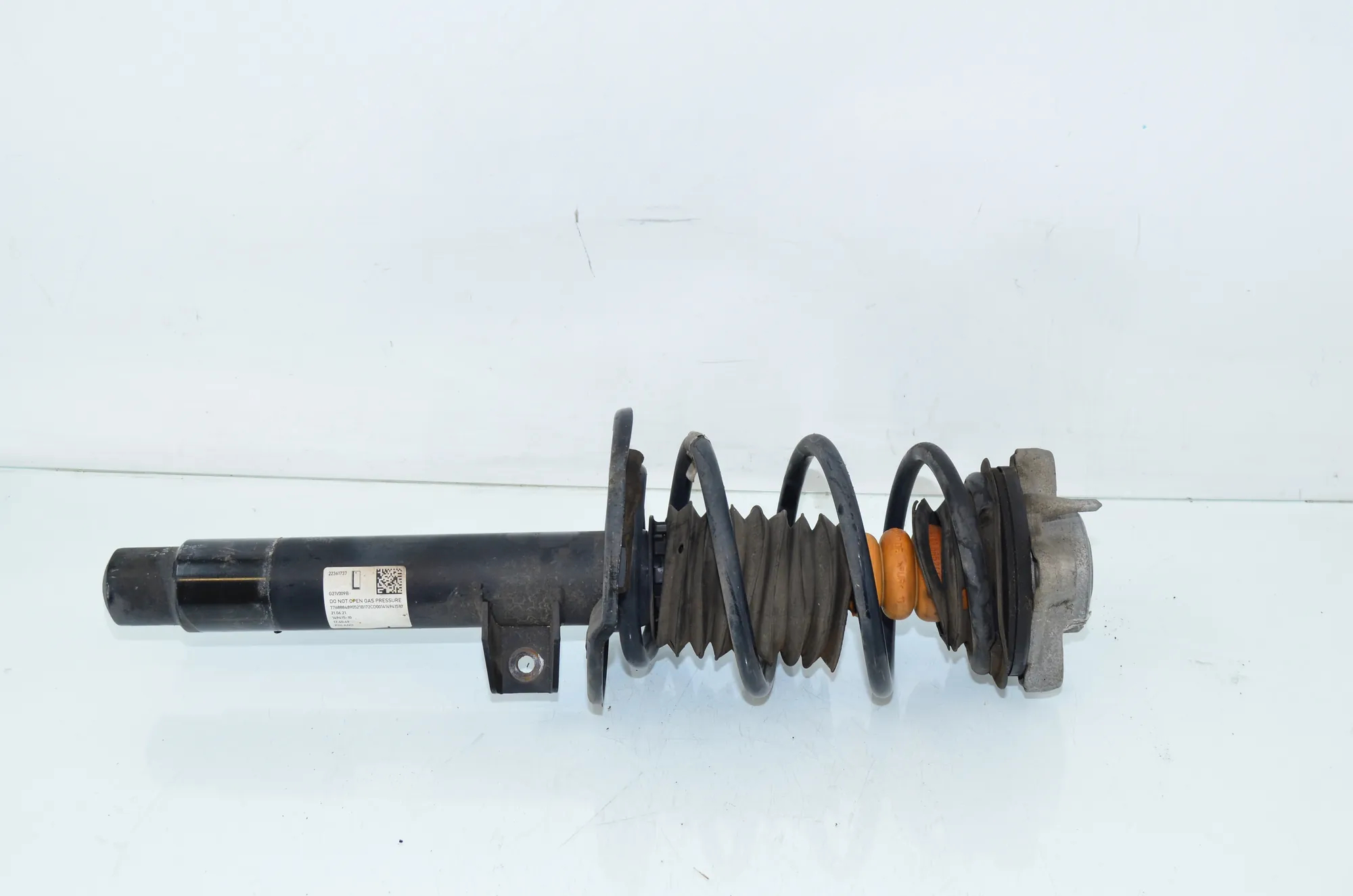 Front Left Shock Absorber – OEM 6888489 · BMW 3 Touring (G21) (2019 - -) 318 d 2021 – 3