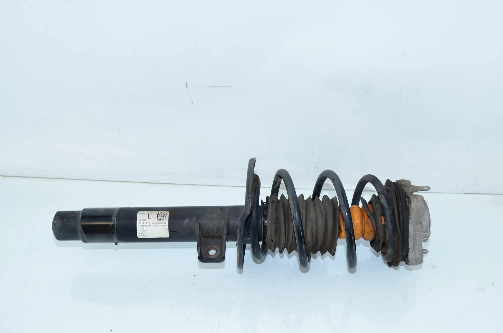 Front Left Shock Absorber – OEM 6888489 · BMW 3 Touring (G21) (2019 - -) 318 d 2021