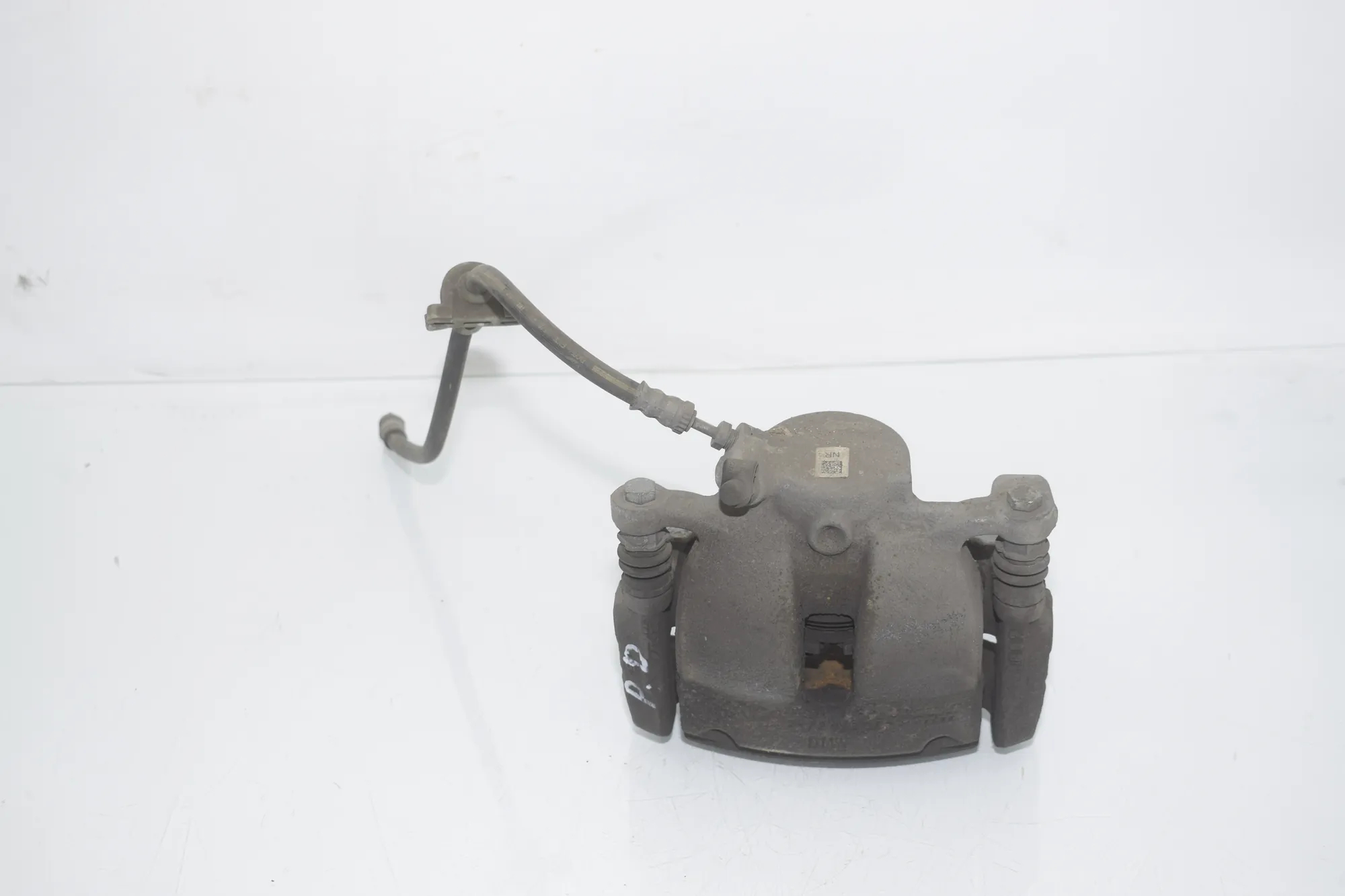 Front Right Brake Caliper – OEM 6860266 · BMW X1 (F48) xDrive 18 d 2017