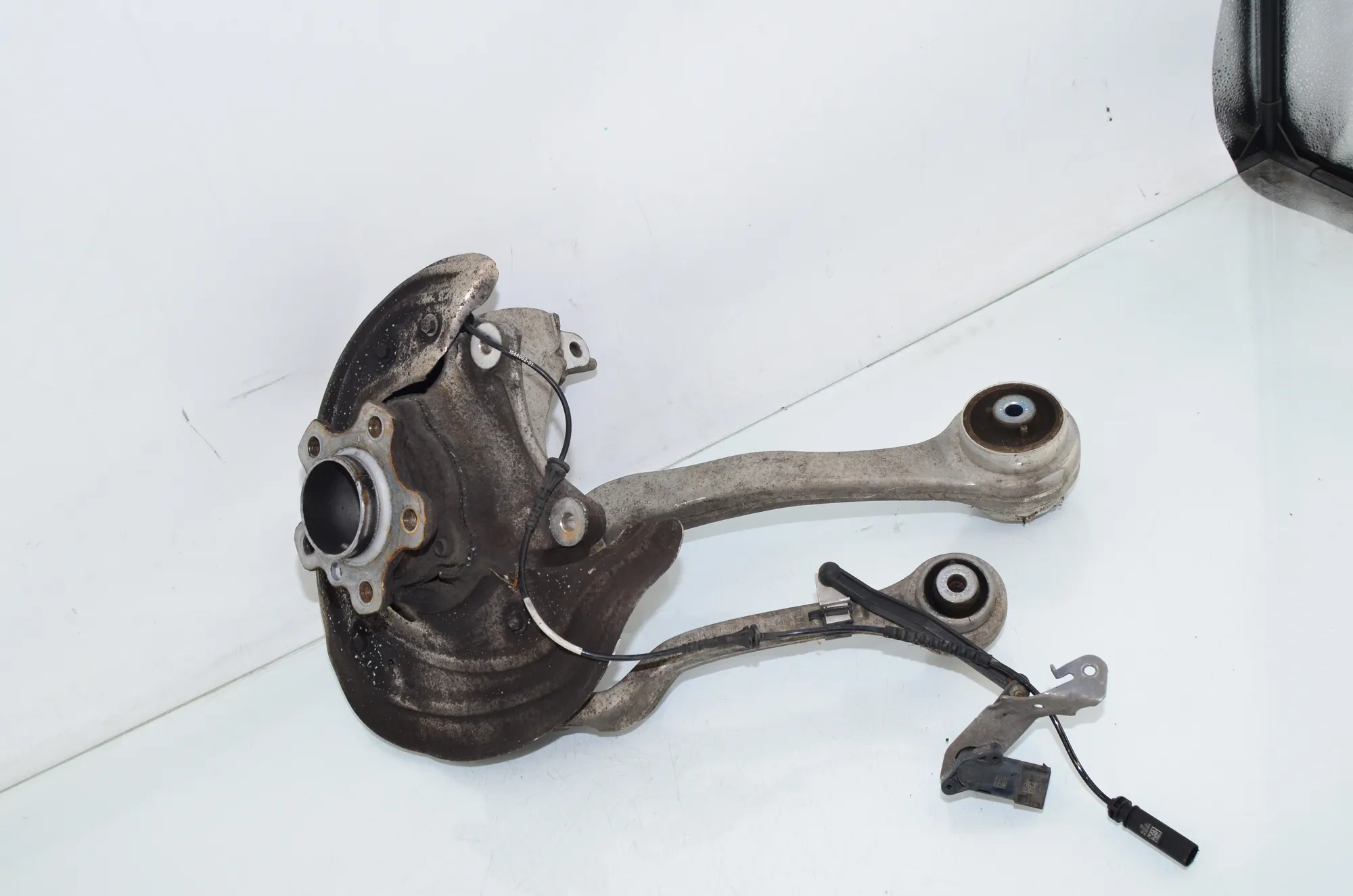 Front Left Wheel Hub – OEM 6878609 · BMW 3 Touring (G21) (2019 - -) 318 d 2021 – 4