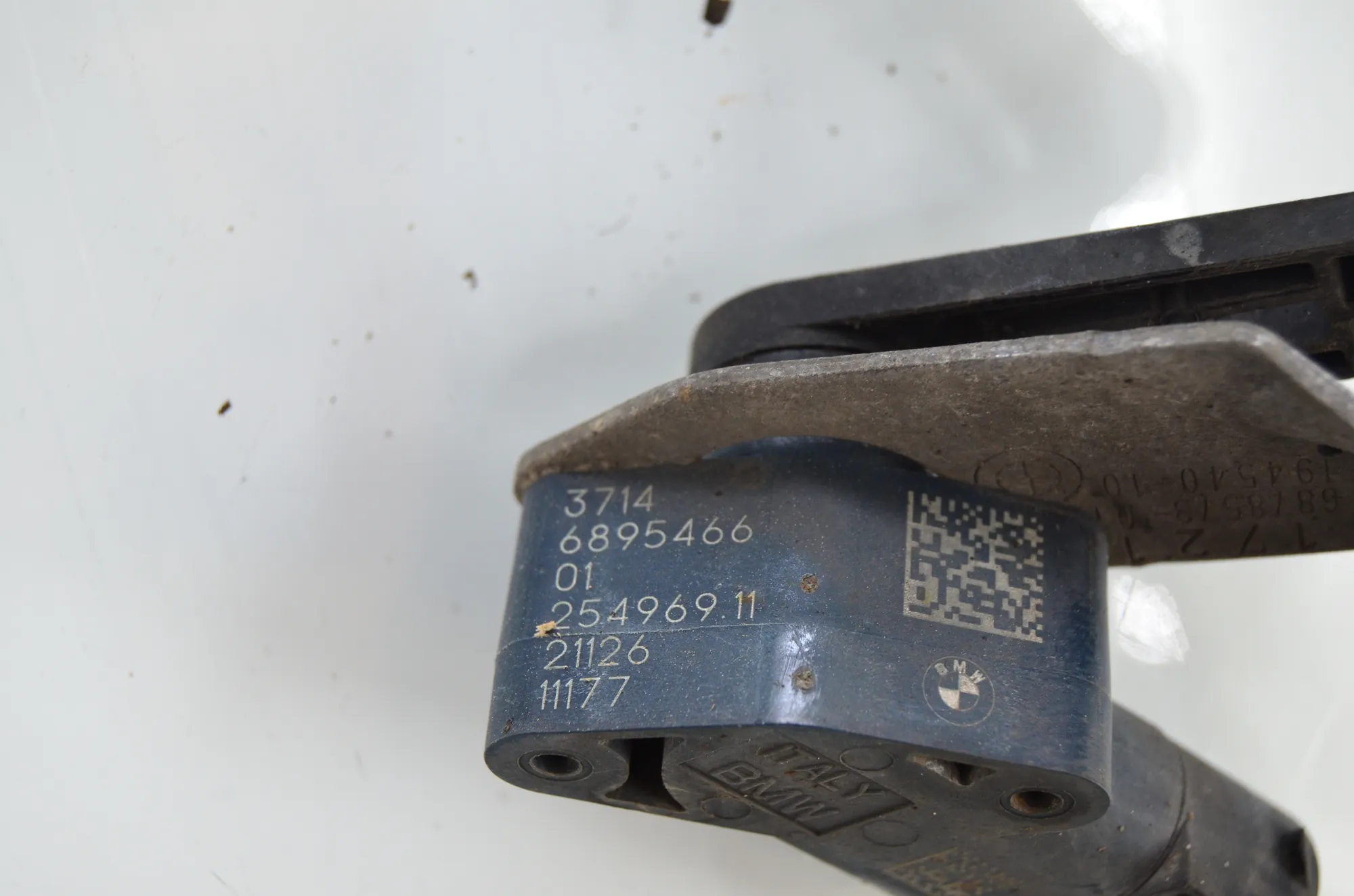 Front Left Wheel Hub – OEM 6878609 · BMW 3 Touring (G21) (2019 - -) 318 d 2021 – 5