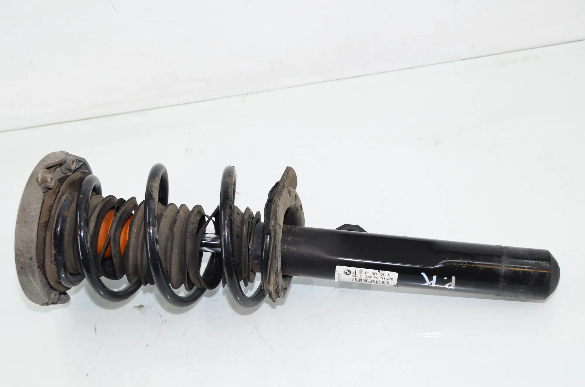 Front Left Shock Absorber – OEM 6861691 · BMW X1 (F48) xDrive 18 d 2017 – 3