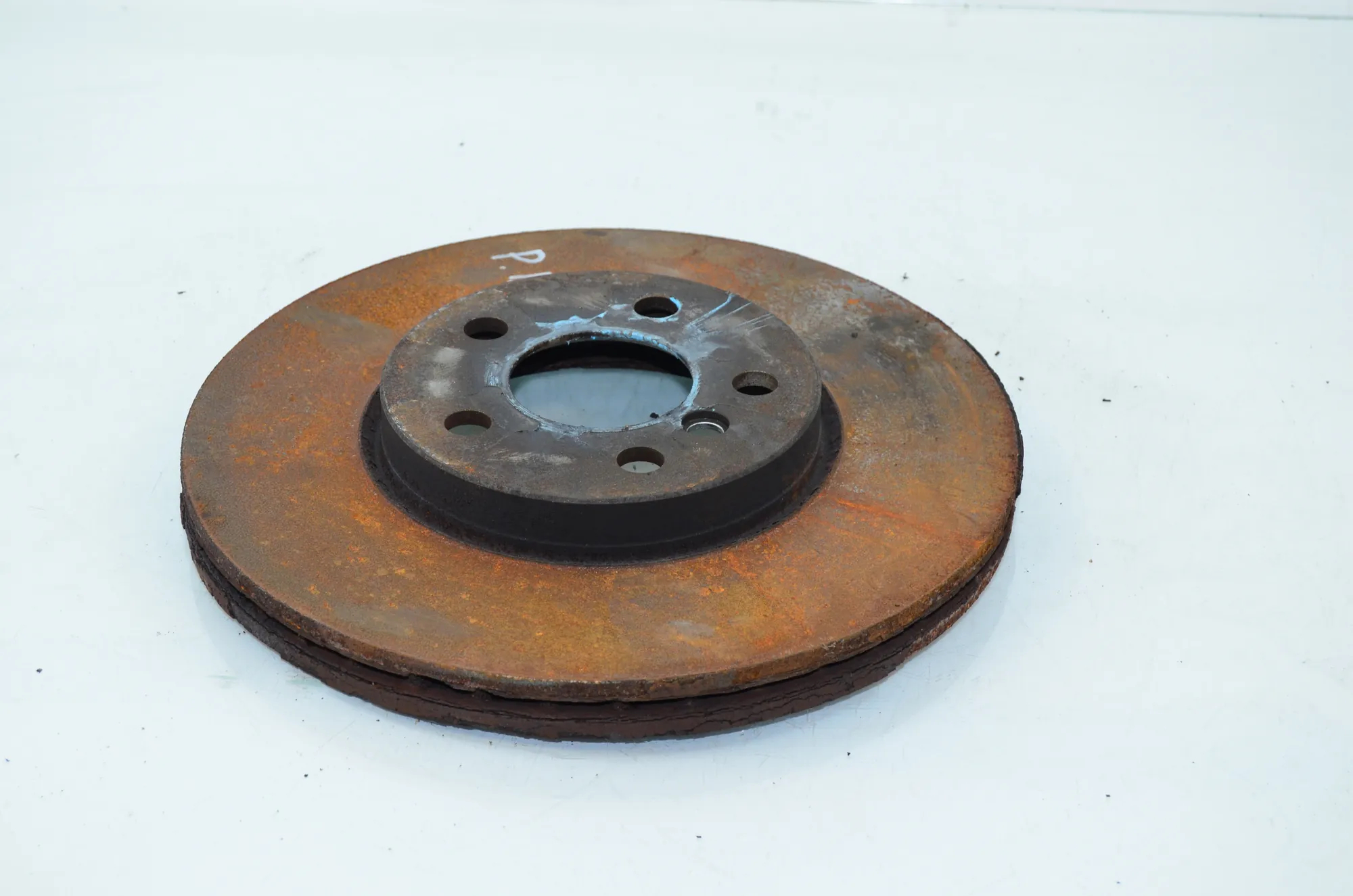 Front Right Brake Disc – OEM 6799351 · BMW X1 (F48) xDrive 18 d 2017 – 2