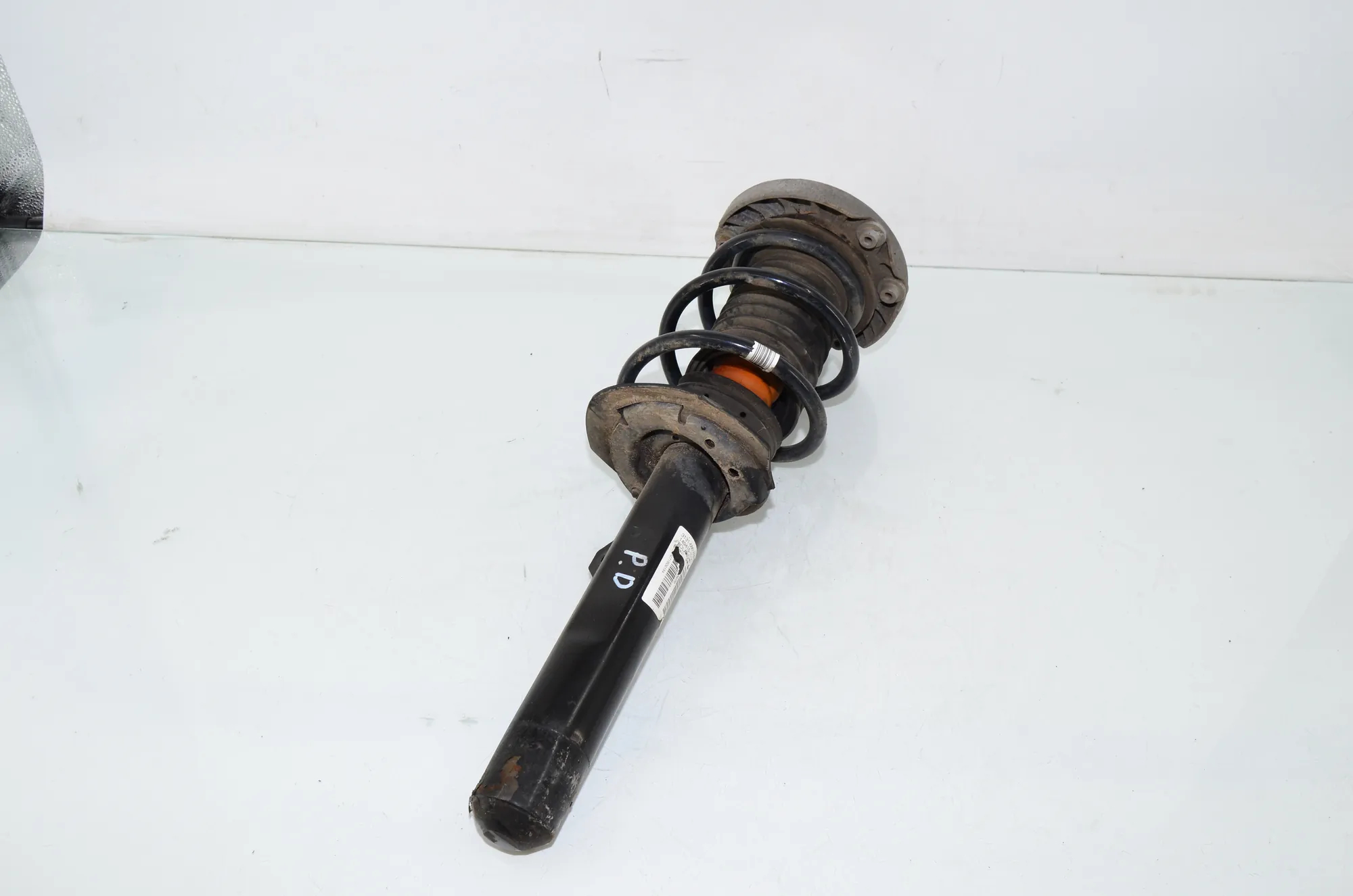 Front Right Shock Absorber – OEM 6861692 · BMW X1 (F48) xDrive 18 d 2017 – 2