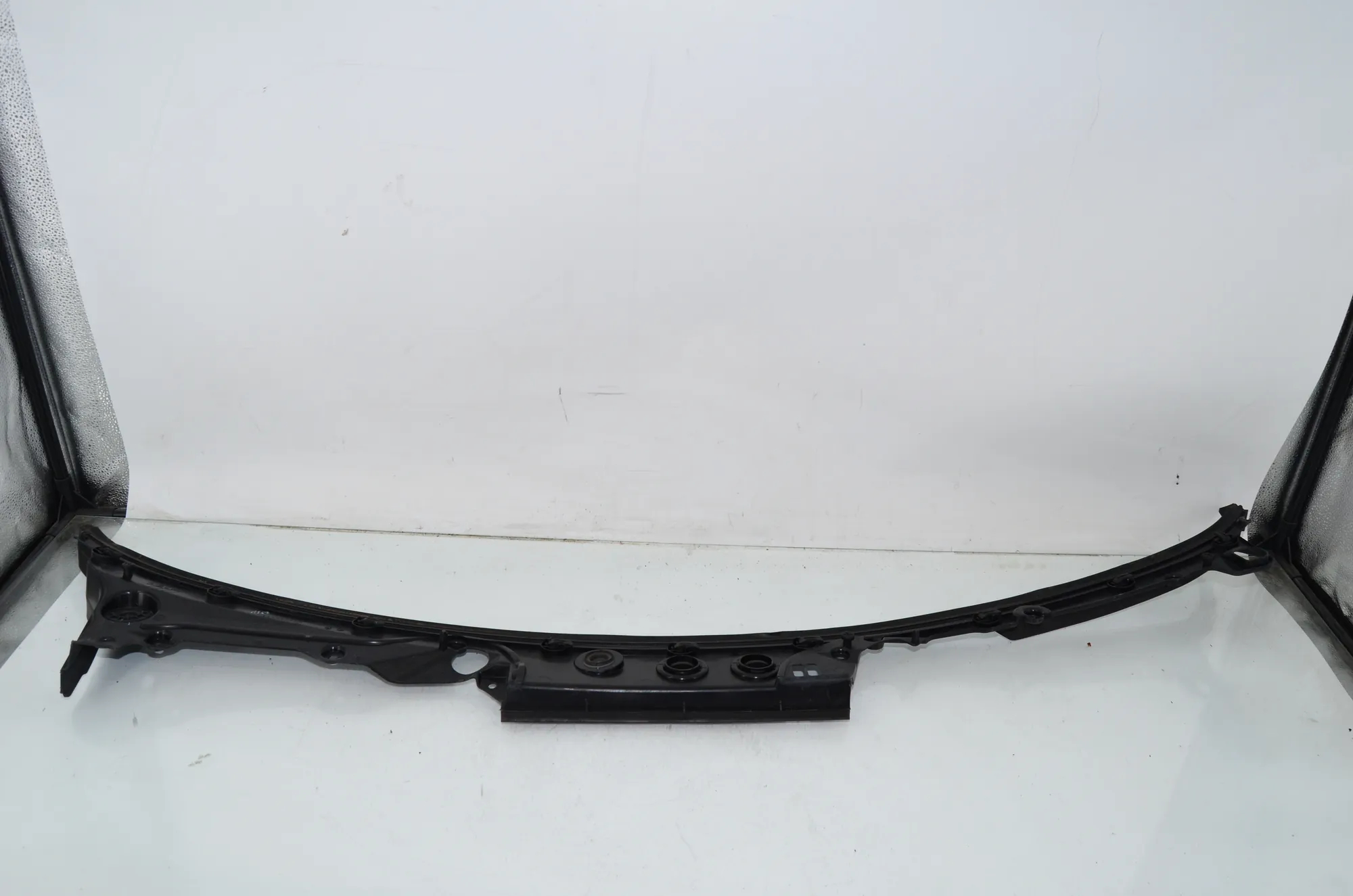 Front Wiper Cowl Trim – OEM 7227342 · BMW 6 Gran Coupe (F06) 640 d 2012 – 3