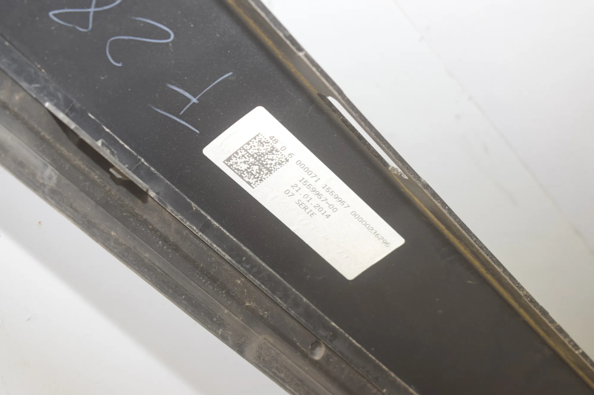 Other Body Parts – OEM 1559957 · BMW i3 (I01) Hybrid 2014 – 4