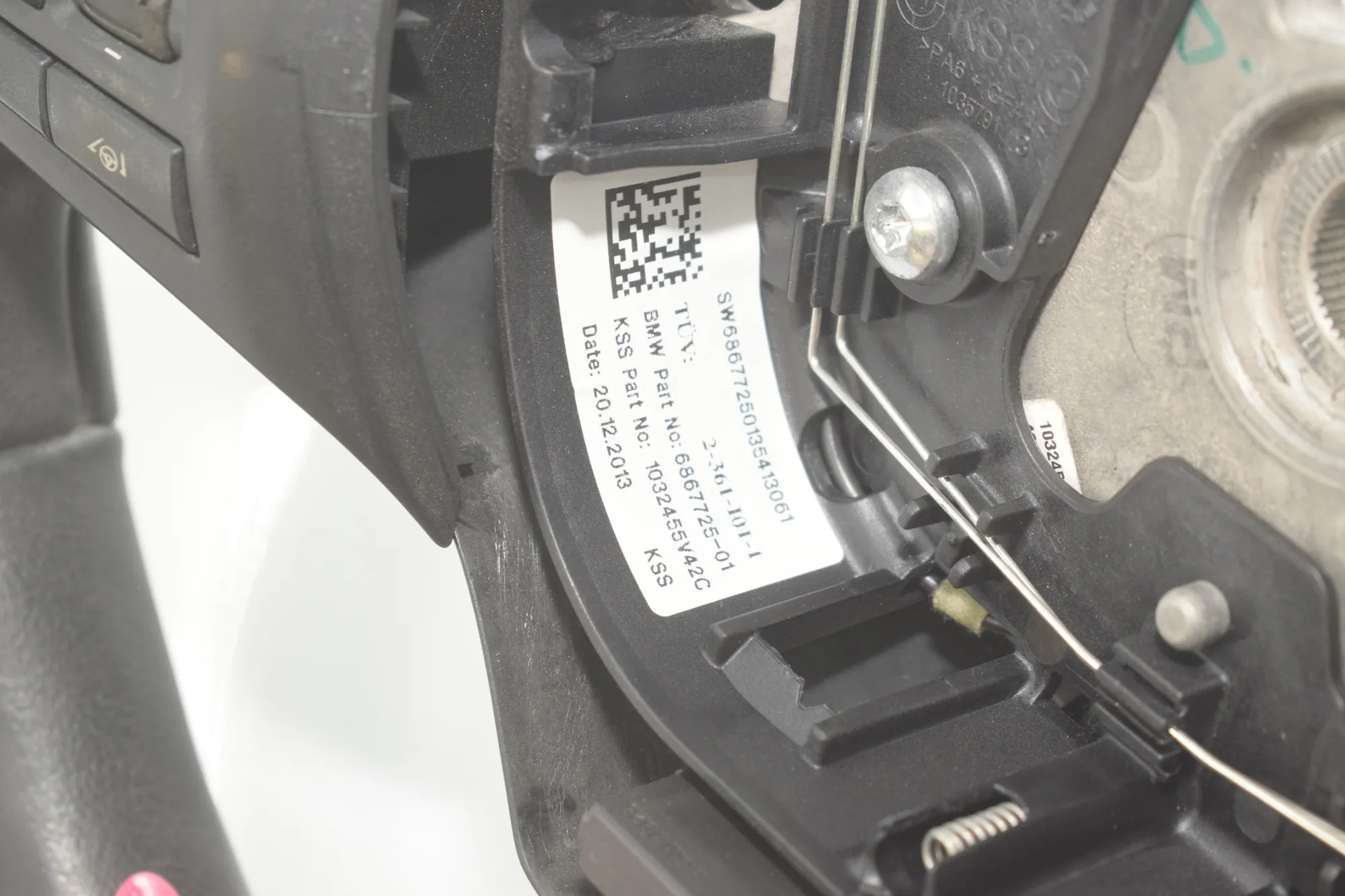 Steering Wheel – OEM 6867725 · BMW i3 (I01) Hybrid 2014 – 6