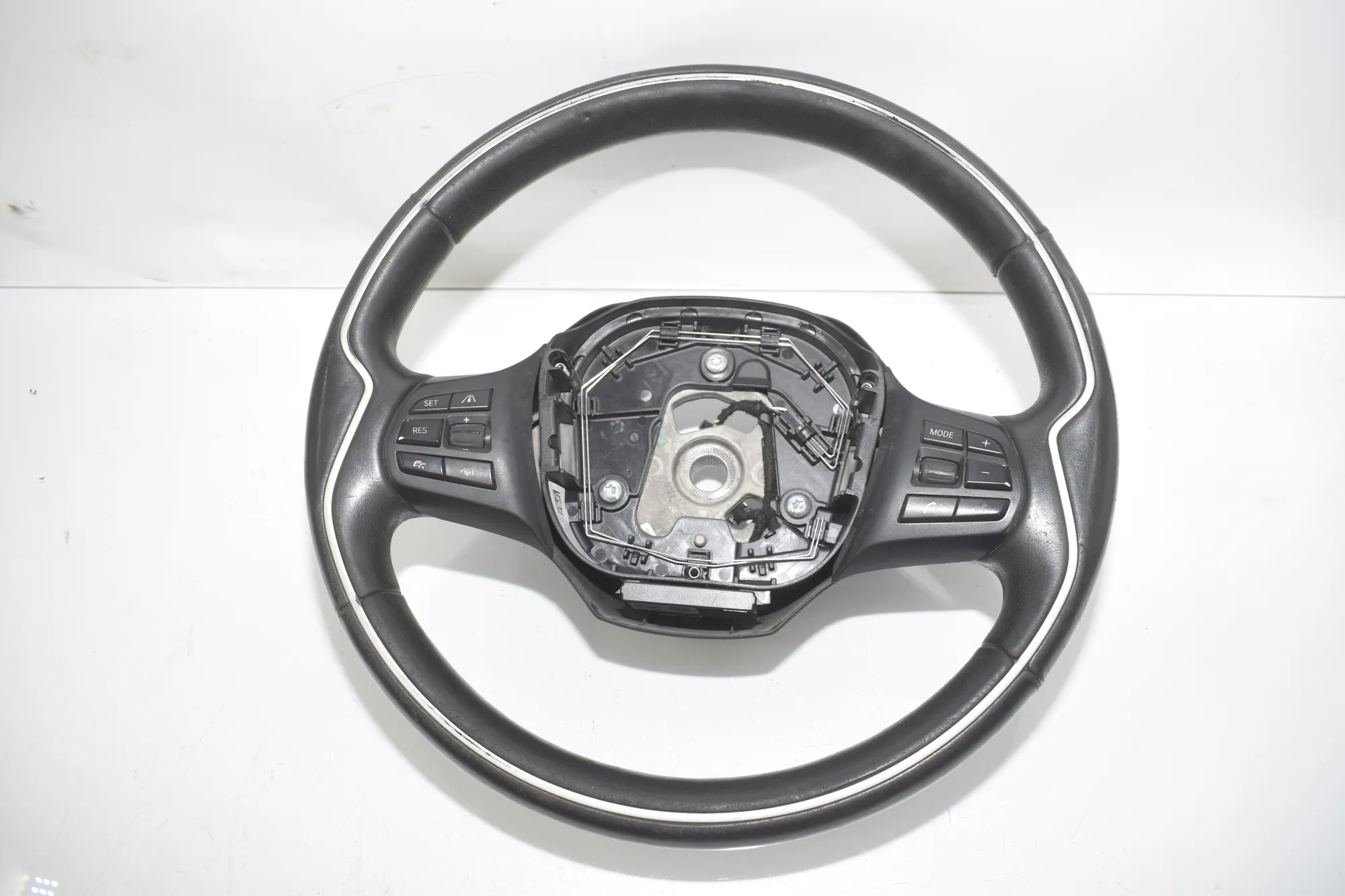 Steering Wheel – OEM 6867725 · BMW i3 (I01) Hybrid 2014 – 2