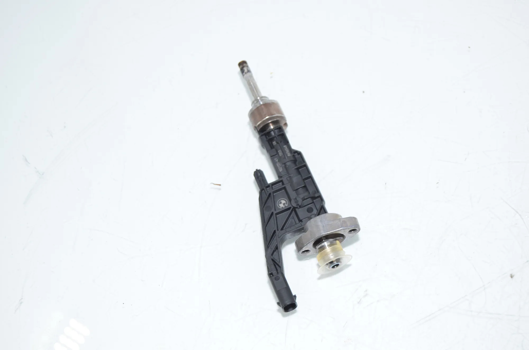 Fuel Injector – OEM 8656548 · BMW 3 Touring (G21) (2019 - -) 318 i 2023 – 3