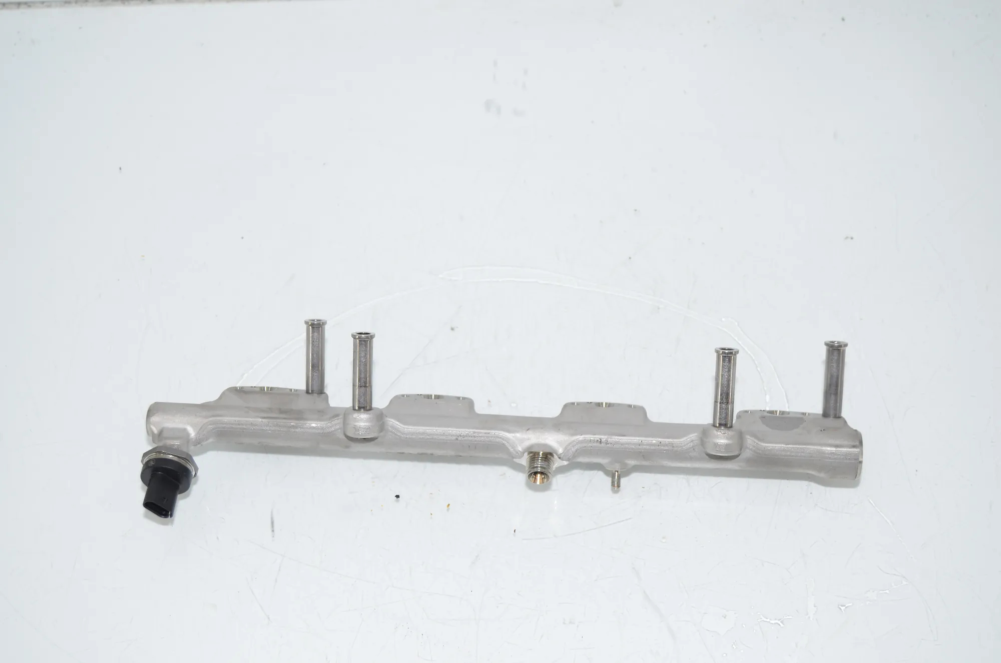 Fuel Rail – OEM 8665633 · BMW 3 Touring (G21) (2019 - -) 318 i 2023 – 4