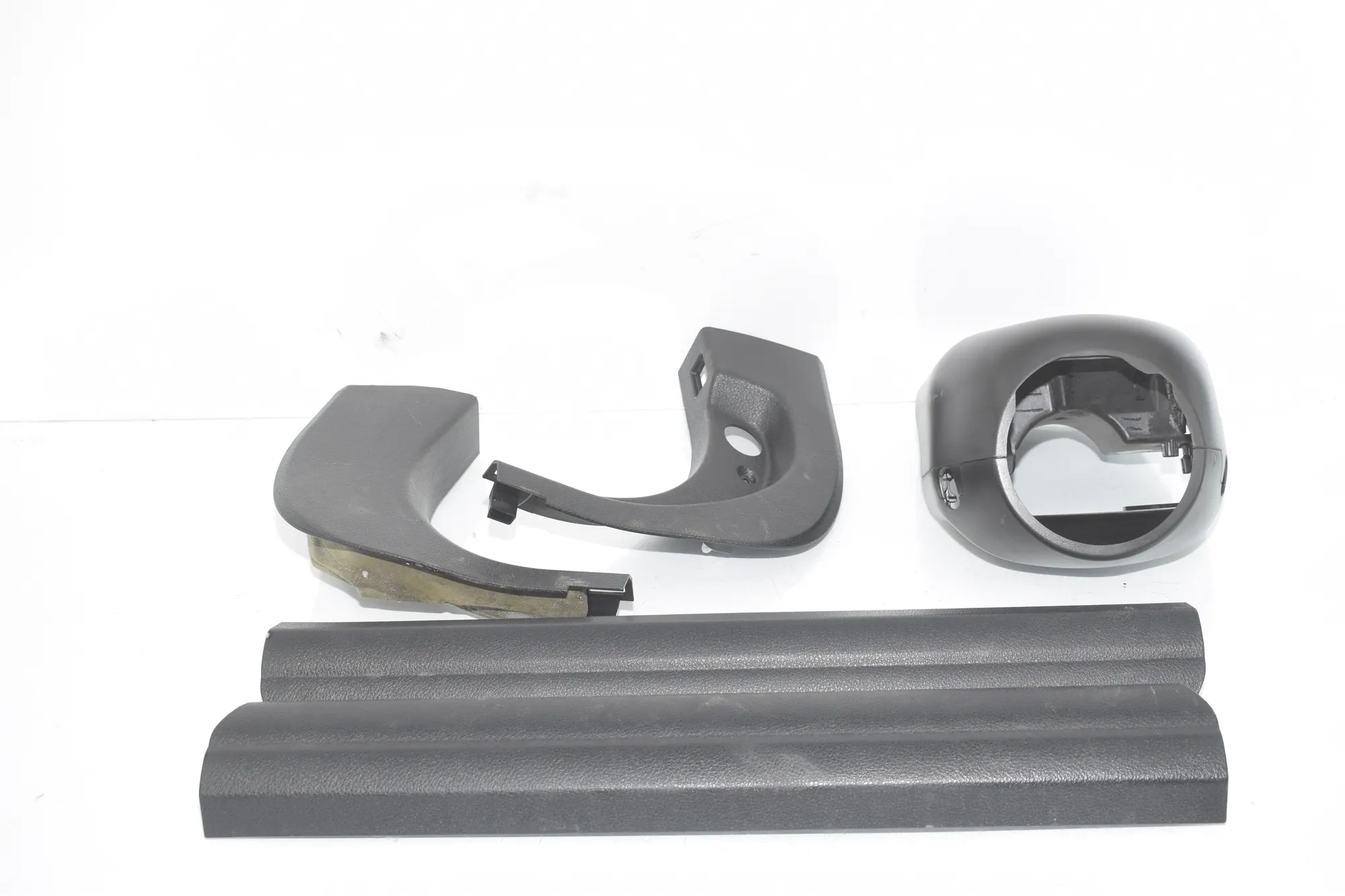 Front Right Interior Step Trim – OEM 9162721 · BMW 5 Touring (F11) 530 d xDrive 2012