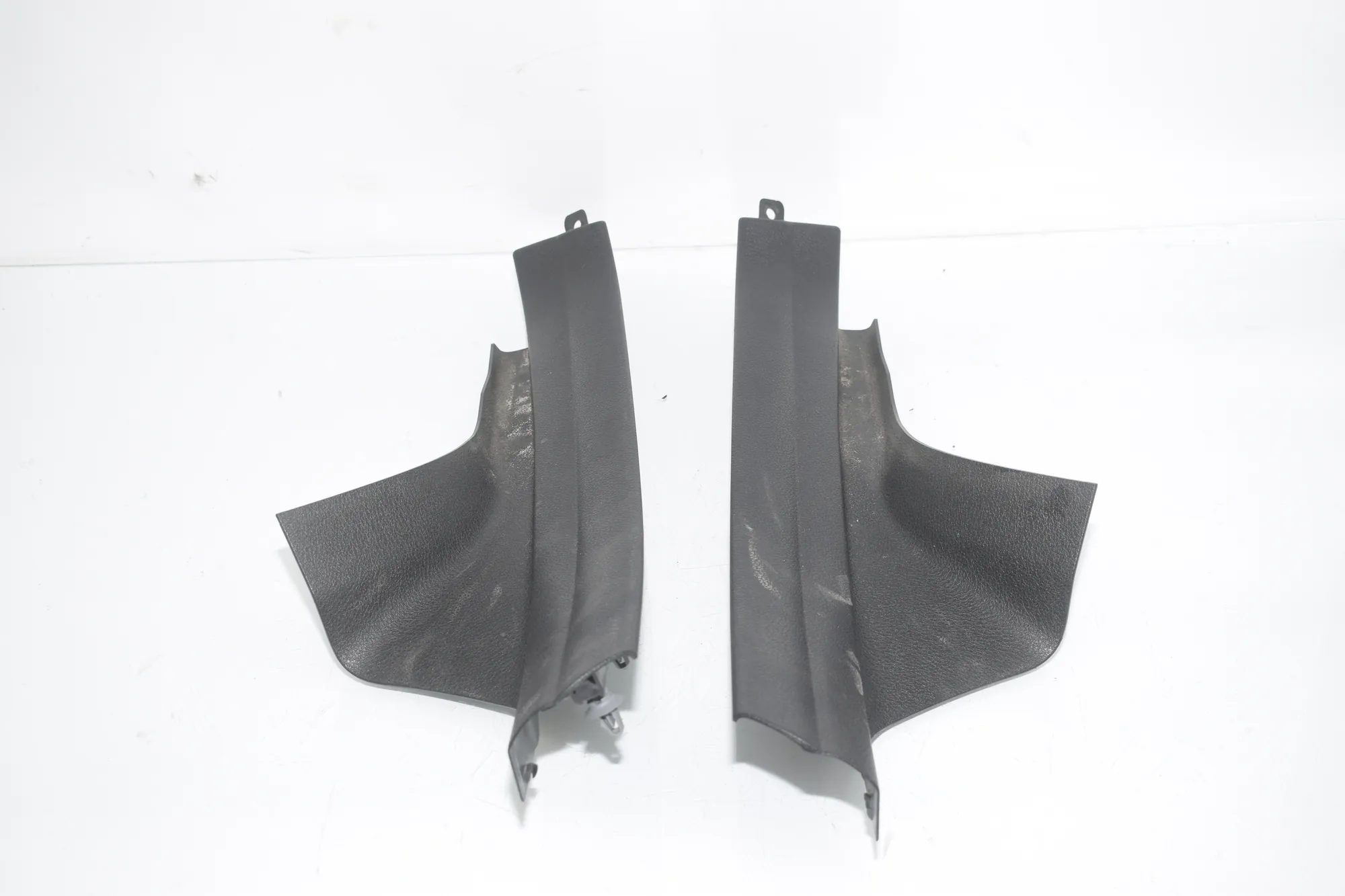 Front Right Interior Step Trim – OEM 9162721 · BMW 5 Touring (F11) 530 d xDrive 2012 – 9