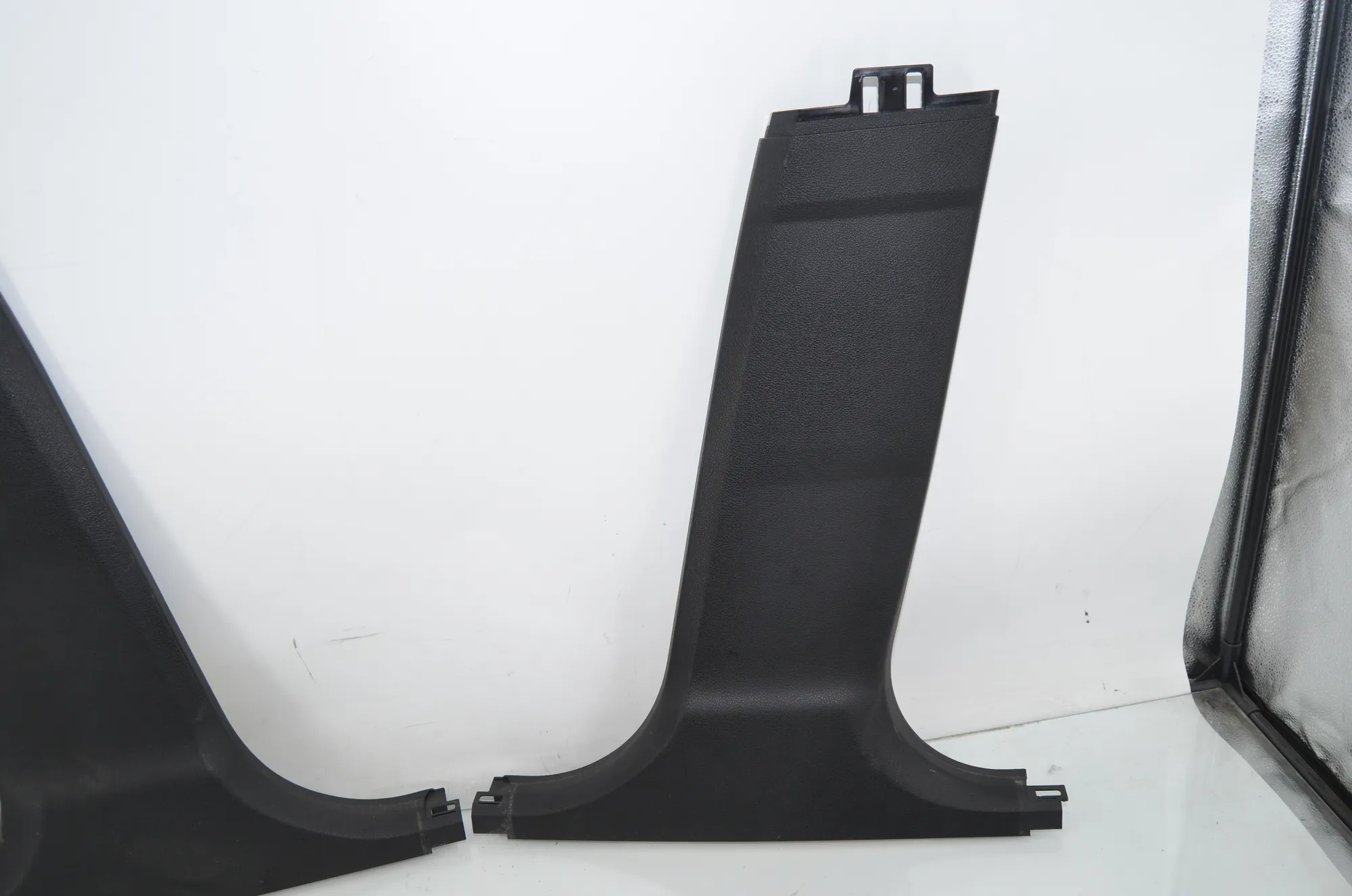 Left Side B Pillar Trim – OEM 9116352 · BMW 5 Touring (F11) 530 d xDrive 2012 – 3