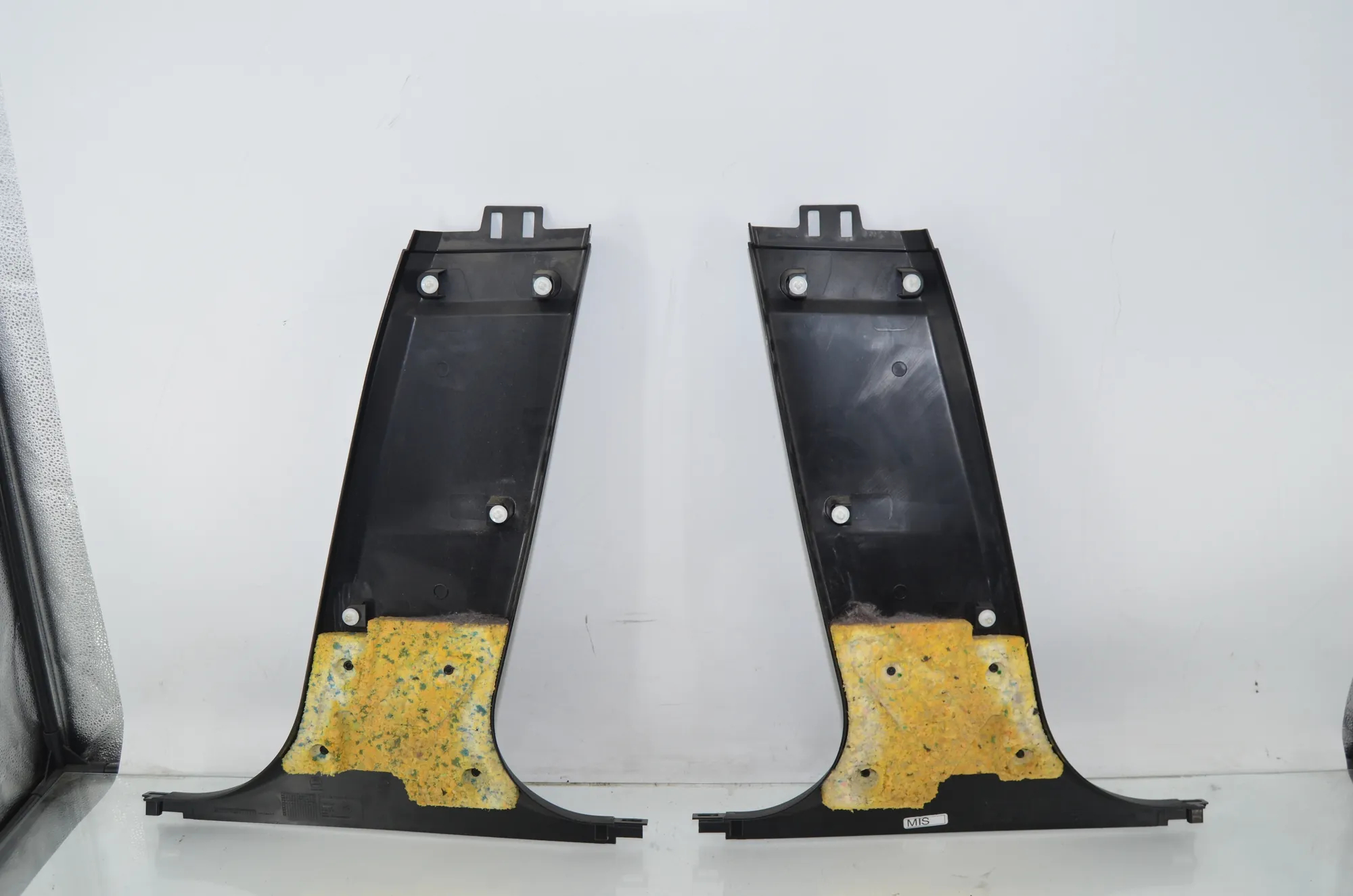 Left Side B Pillar Trim – OEM 9116352 · BMW 5 Touring (F11) 530 d xDrive 2012 – 4