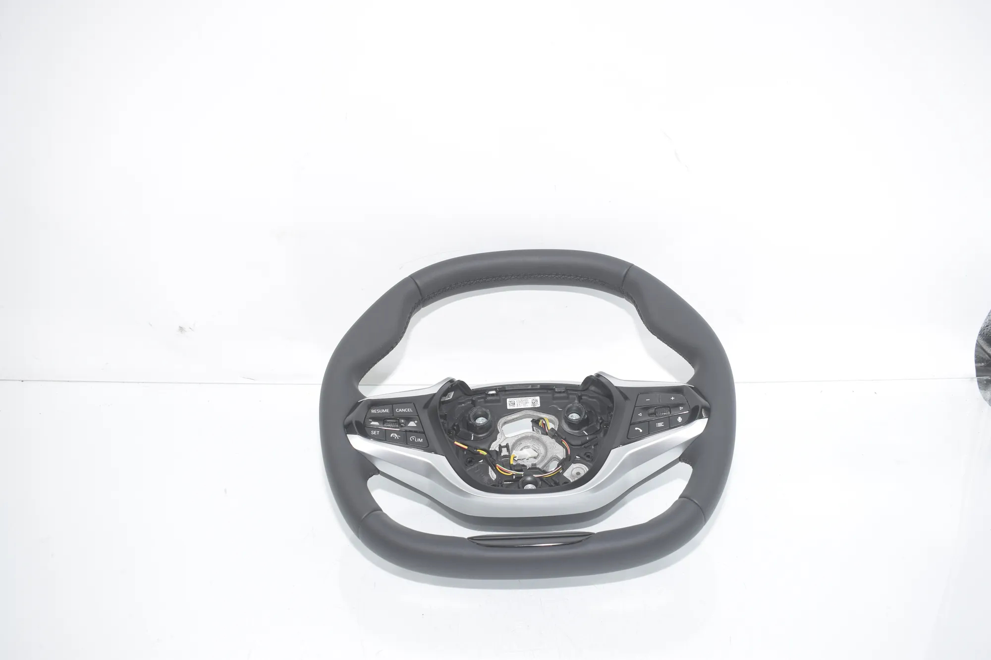 Steering Wheel – OEM 5B3A9B9 · BMW i4 (G26) BMW i4 (G26) eDrive35 2022