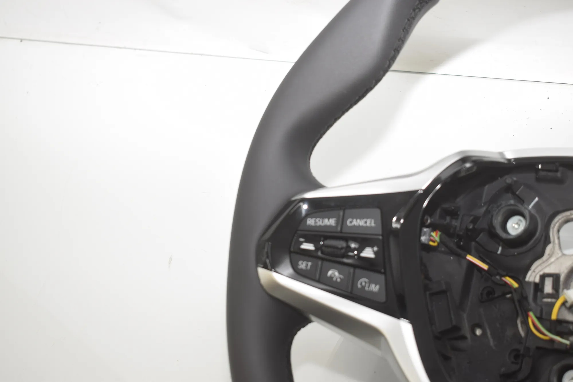 Steering Wheel – OEM 5B3A9B9 · BMW i4 (G26) BMW i4 (G26) eDrive35 2022 – 6