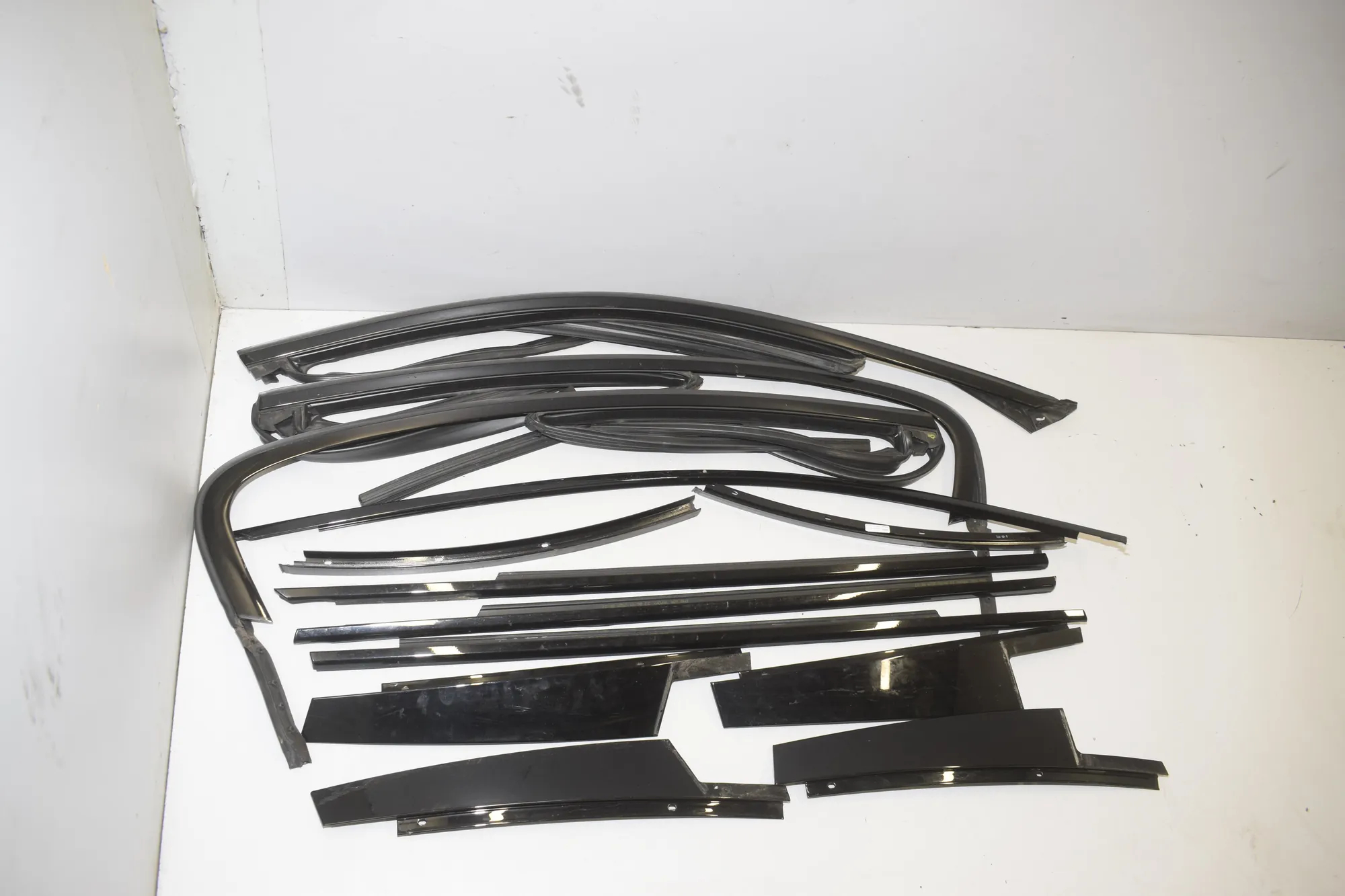 Exterior Trim Kit – OEM 7390121 · BMW 5 (G30) (2016 - -) M 550 d xDrive 2020 – 2