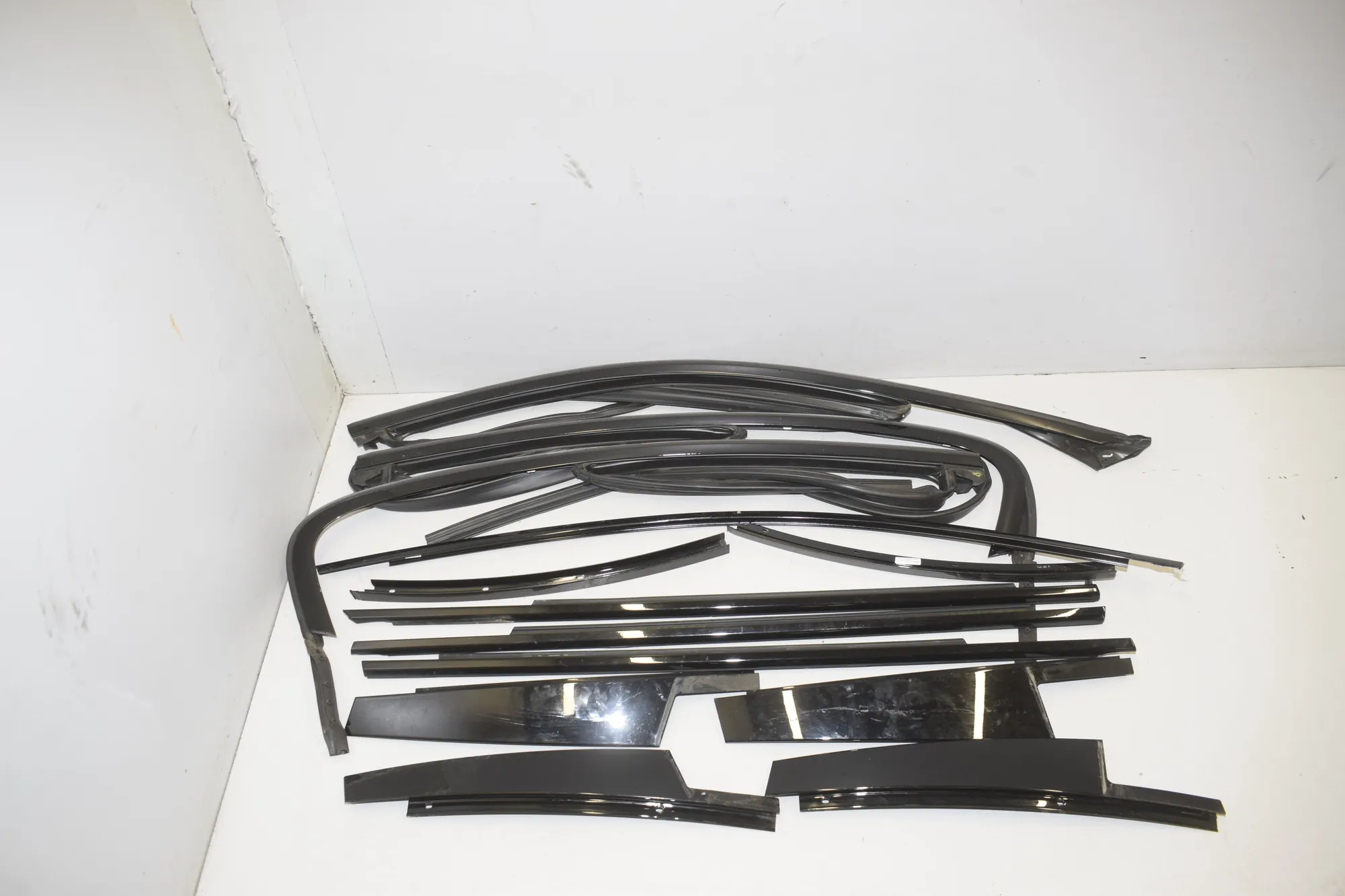 Exterior Trim Kit – OEM 7390121 · BMW 5 (G30) (2016 - -) M 550 d xDrive 2020