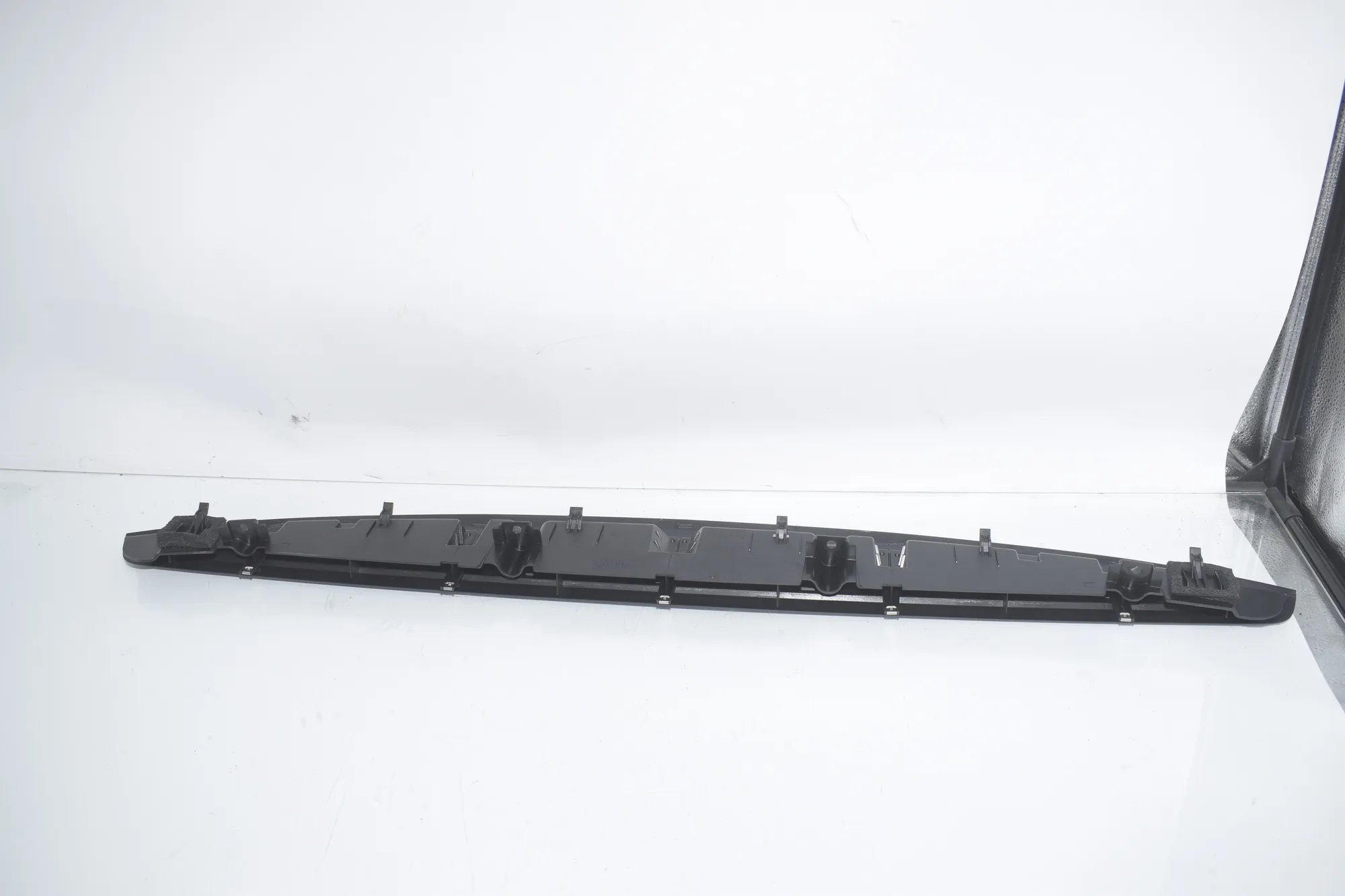 Rear Parcel Shelf Grill – OEM 7384524 · BMW 5 (G30) (2016 - -) M 550 d xDrive 2020 – 2