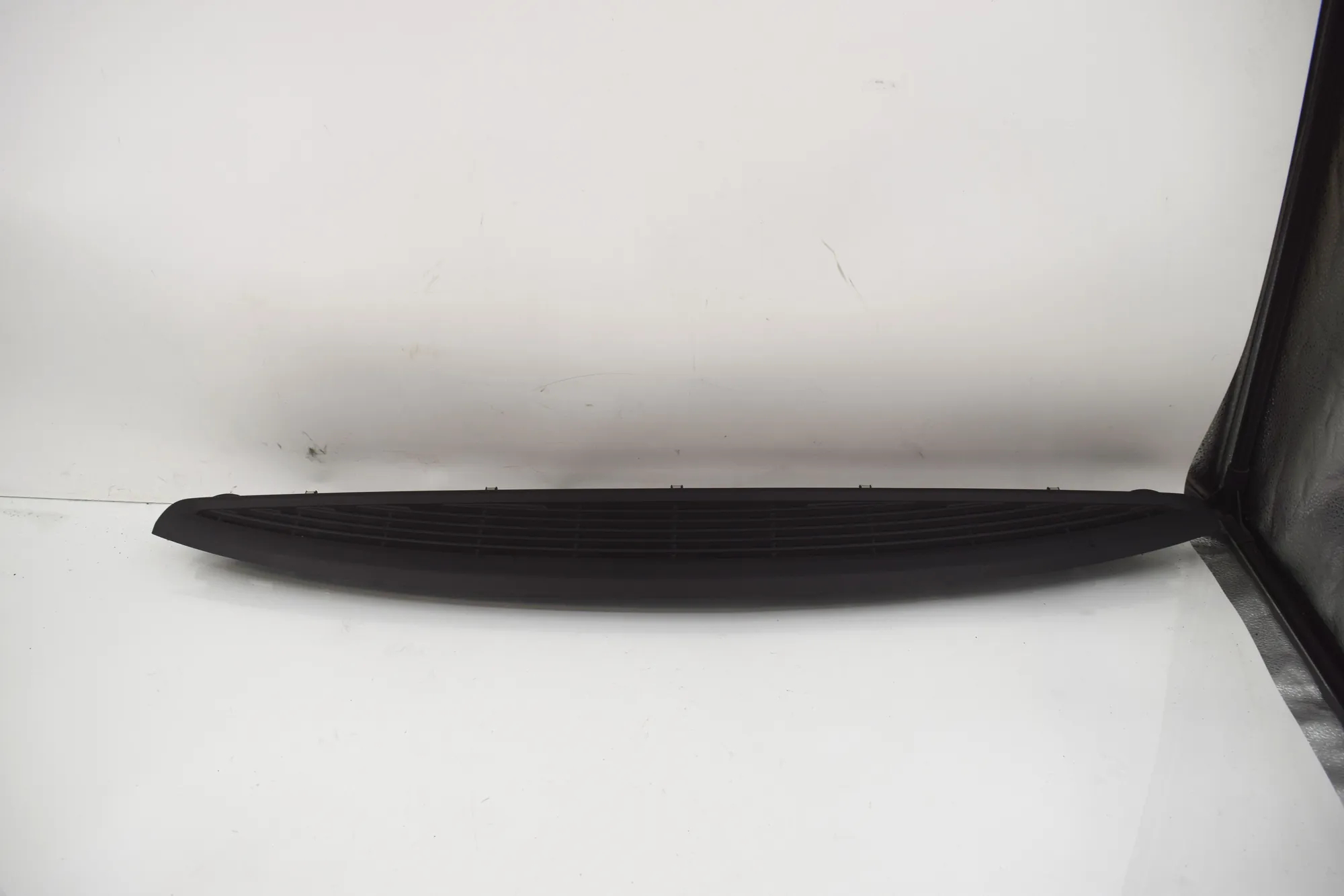 Rear Parcel Shelf Grill – OEM 7384524 · BMW 5 (G30) (2016 - -) M 550 d xDrive 2020