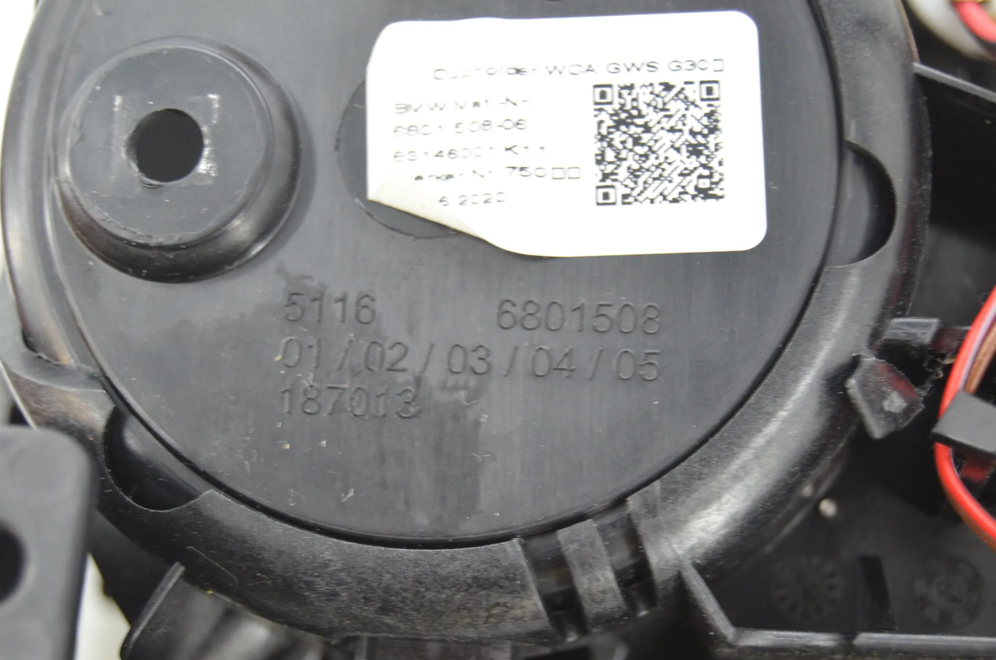 Cup Holder – OEM 6801508 · BMW 5 (G30) (2016 - -) M 550 d xDrive 2020 – 4